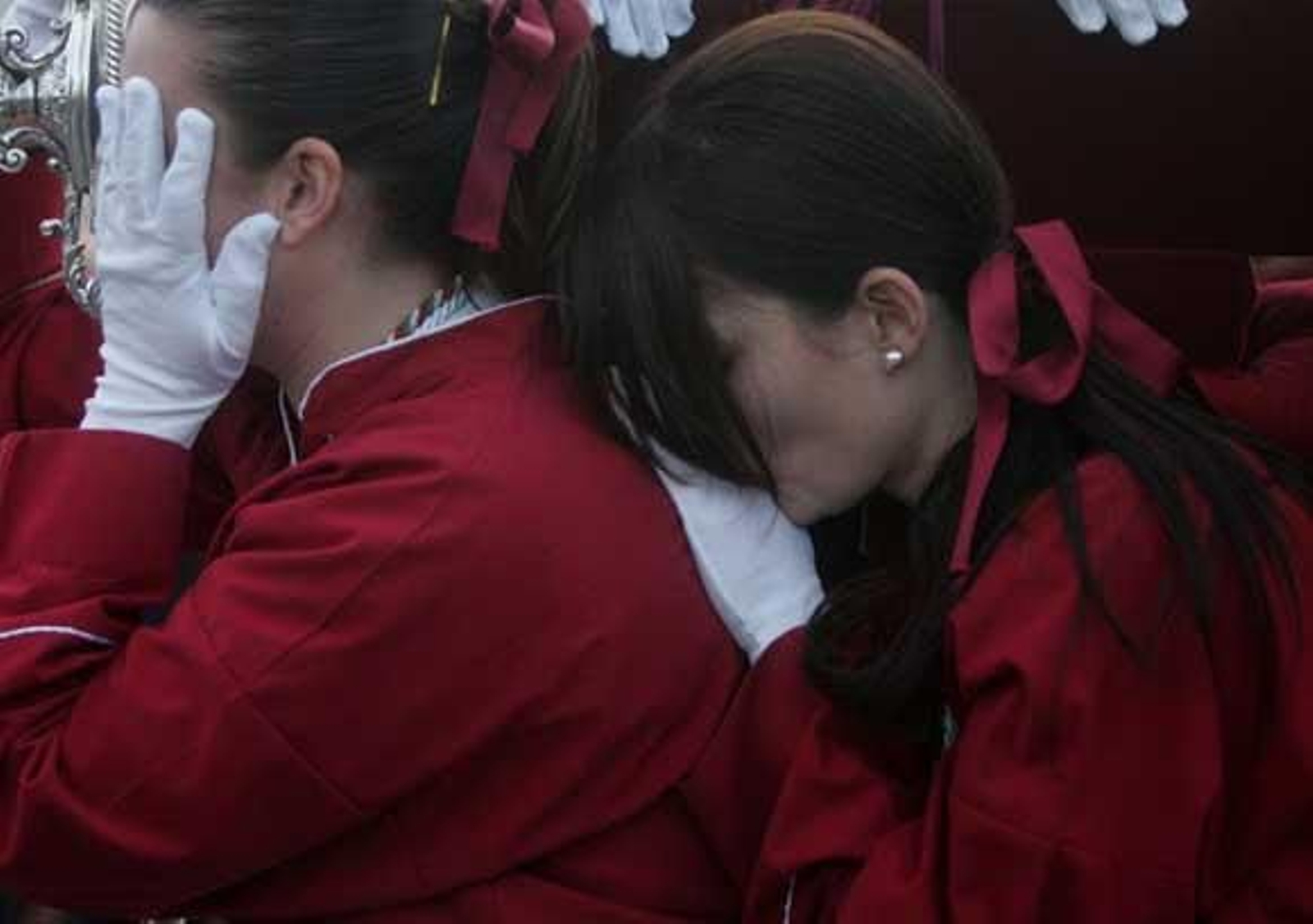 Imagen del sufrimiento de las cargadoras de la Virgen del Mayor Dolor

Foto: J.M.Q./Shus Teran/Erasmo Fenoy/Paco Guerrero