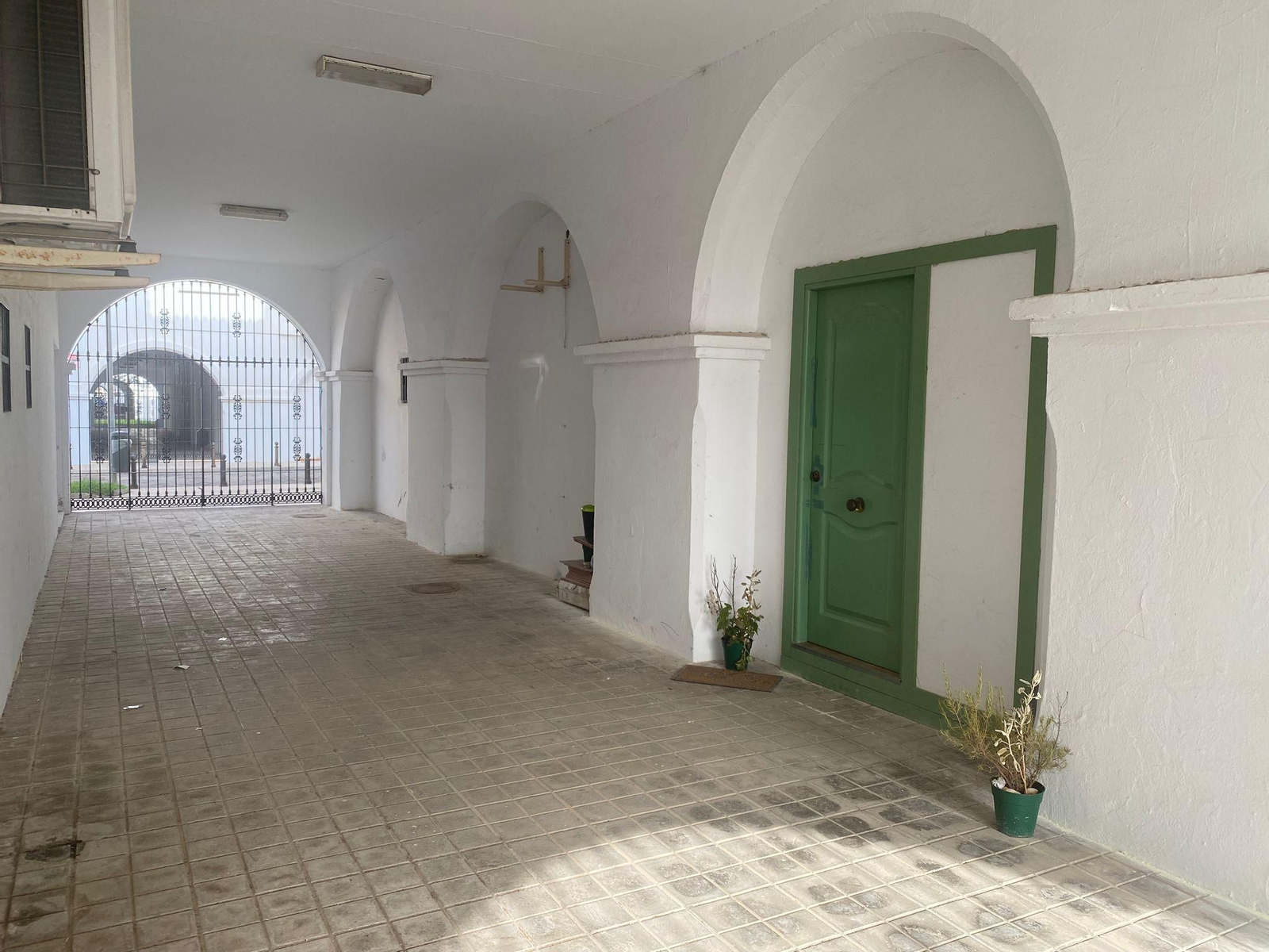 Entrada a la vivienda donde se han producido los hechos