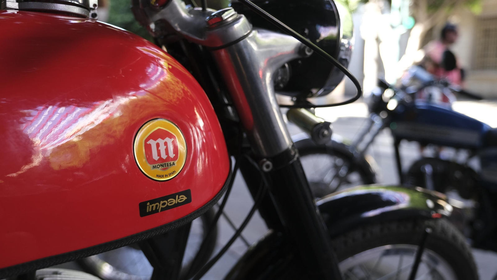 Exposición de Motos Antiguas de la Feria de Almería, en imágenes