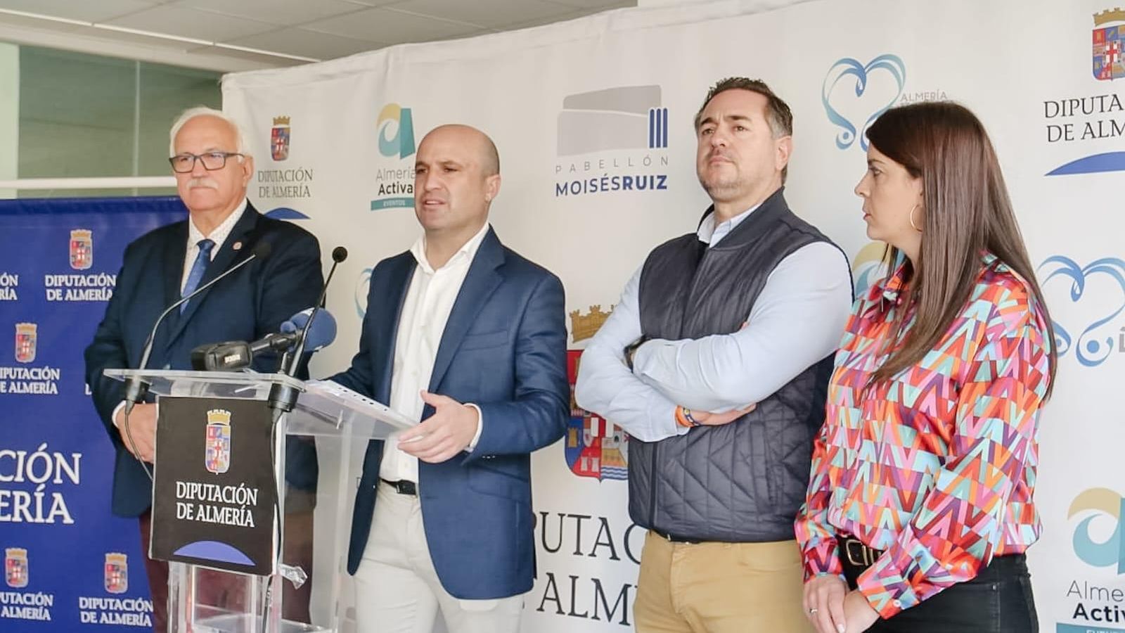 José Antonio García explicando esta nueva edición de la Subida del Mármol