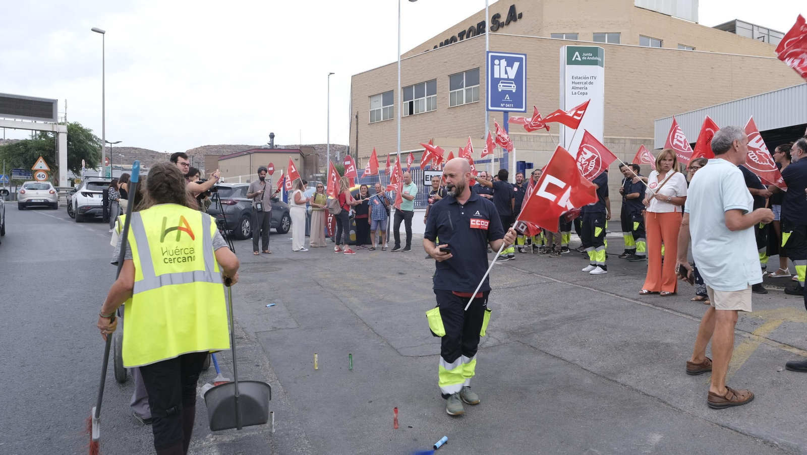Los trabajadores de ITV-VEIASA de huelga general, en imágenes