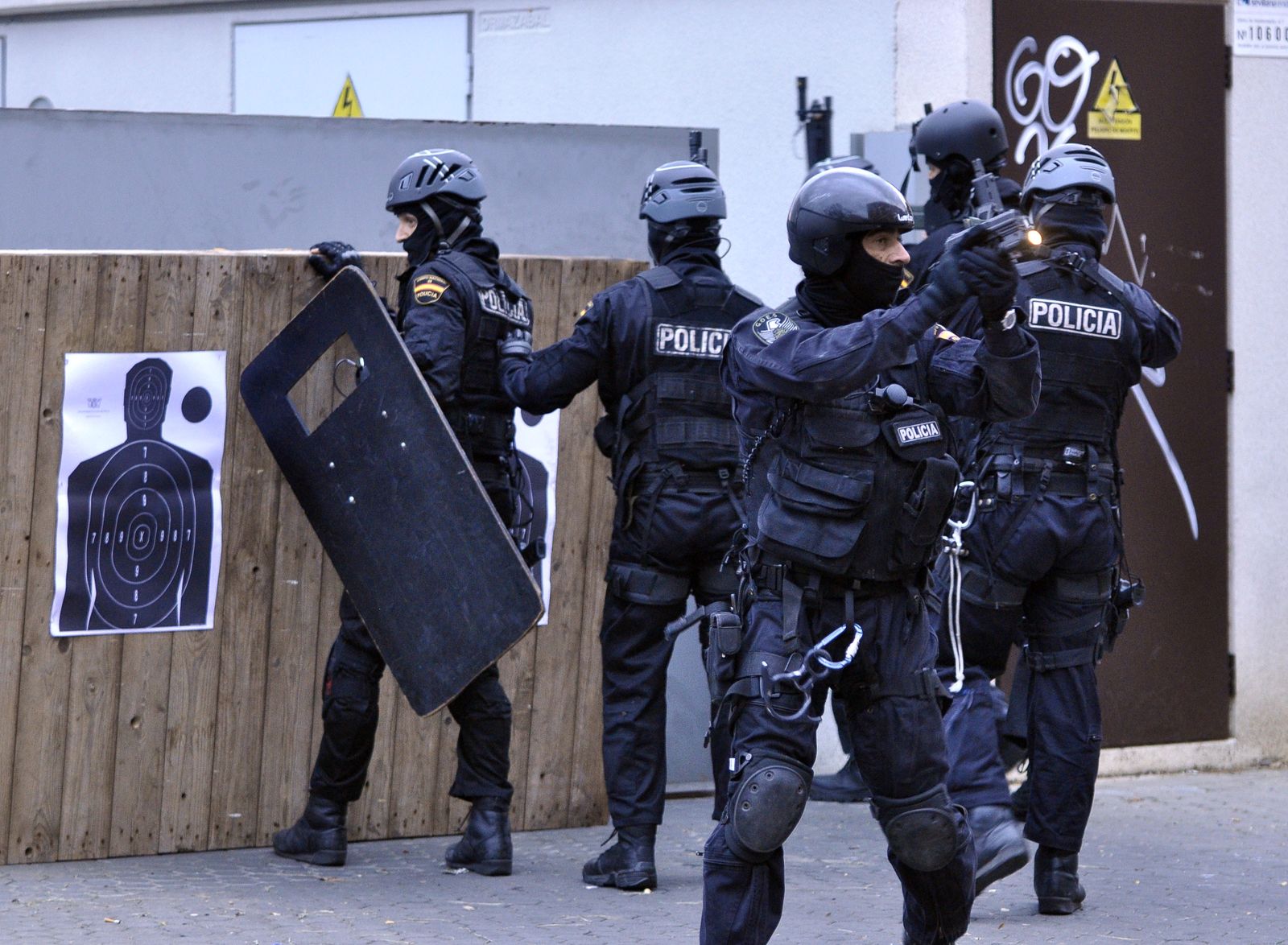 Varios agentes de la Policía Nacional.