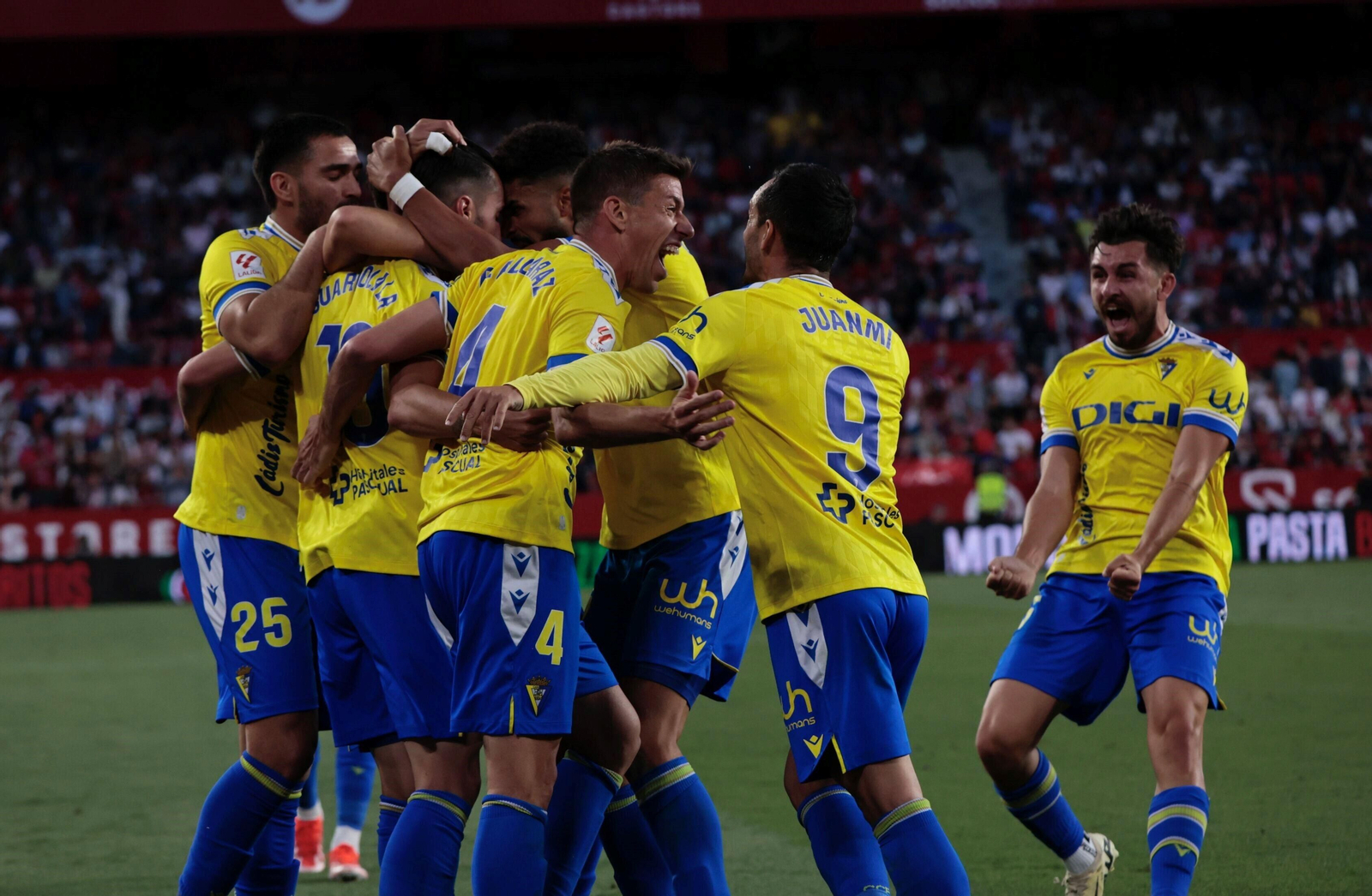 Todas las imágenes del Sevilla-Cádiz