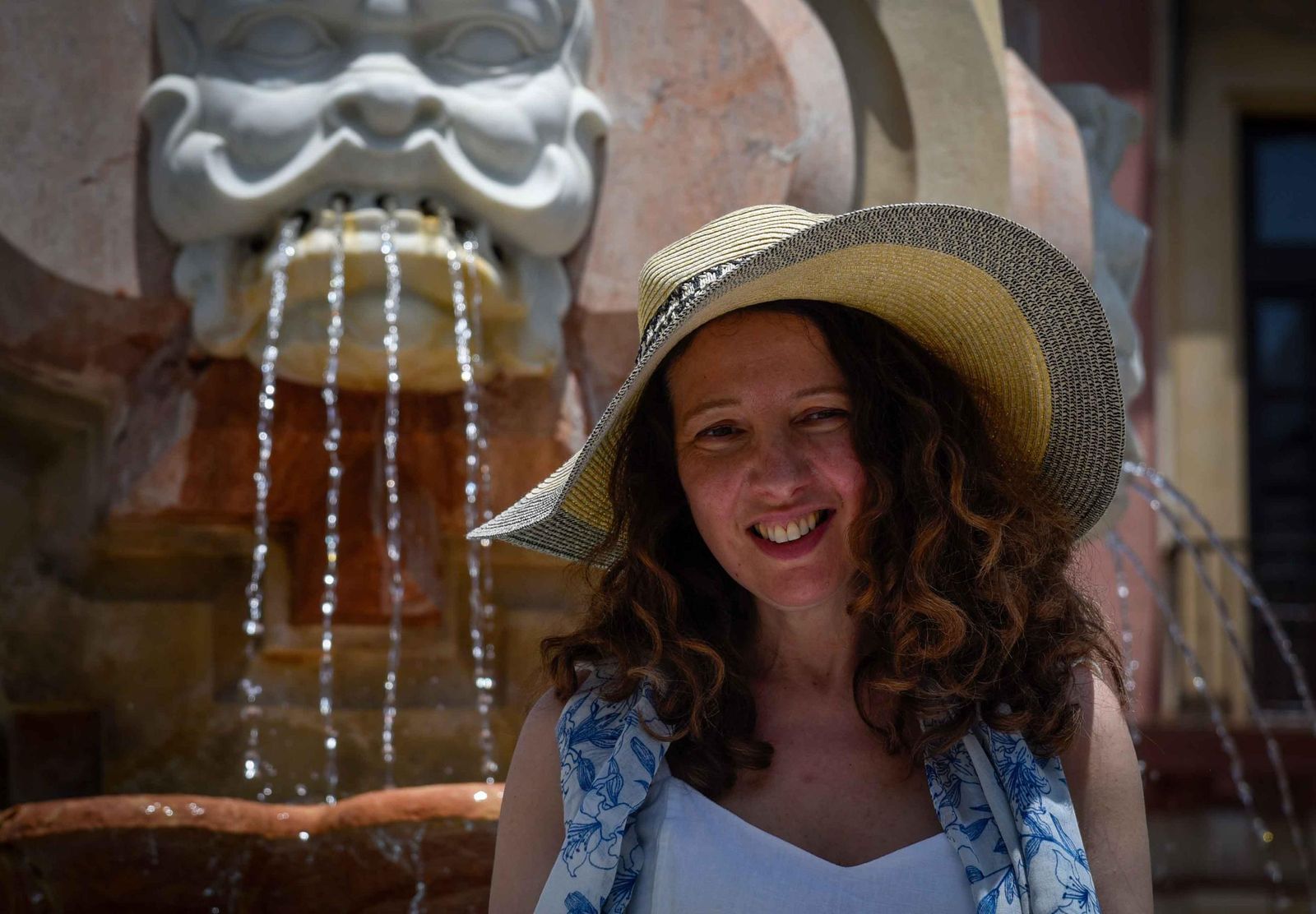 La moda de los sombreros ha regresado a Sevilla