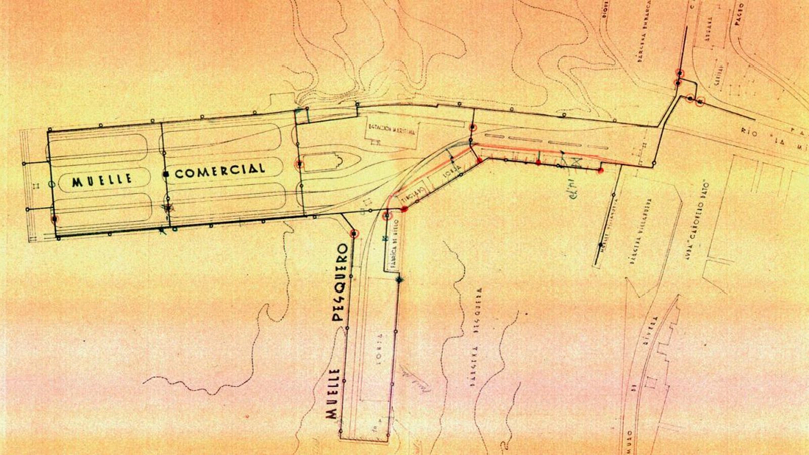 Puntos de toma de agua en los muelles de la Galera y Pesquero en el Proyecto de Traída y Distribución de Agua Potable al Puerto de Algeciras. Año 1951.