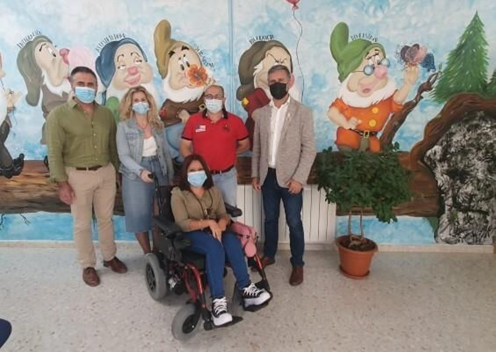 Visita del presidente del Instituto Provincial de Bienestar Social, Francisco Ángel Sánchez a la asociación ‘La Decisión’ de Nueva Carteya. Visita del presidente del Instituto Provincial de Bienestar Social, Francisco Ángel Sánchez a la asociación ‘La Decisión’ de Nueva Carteya.