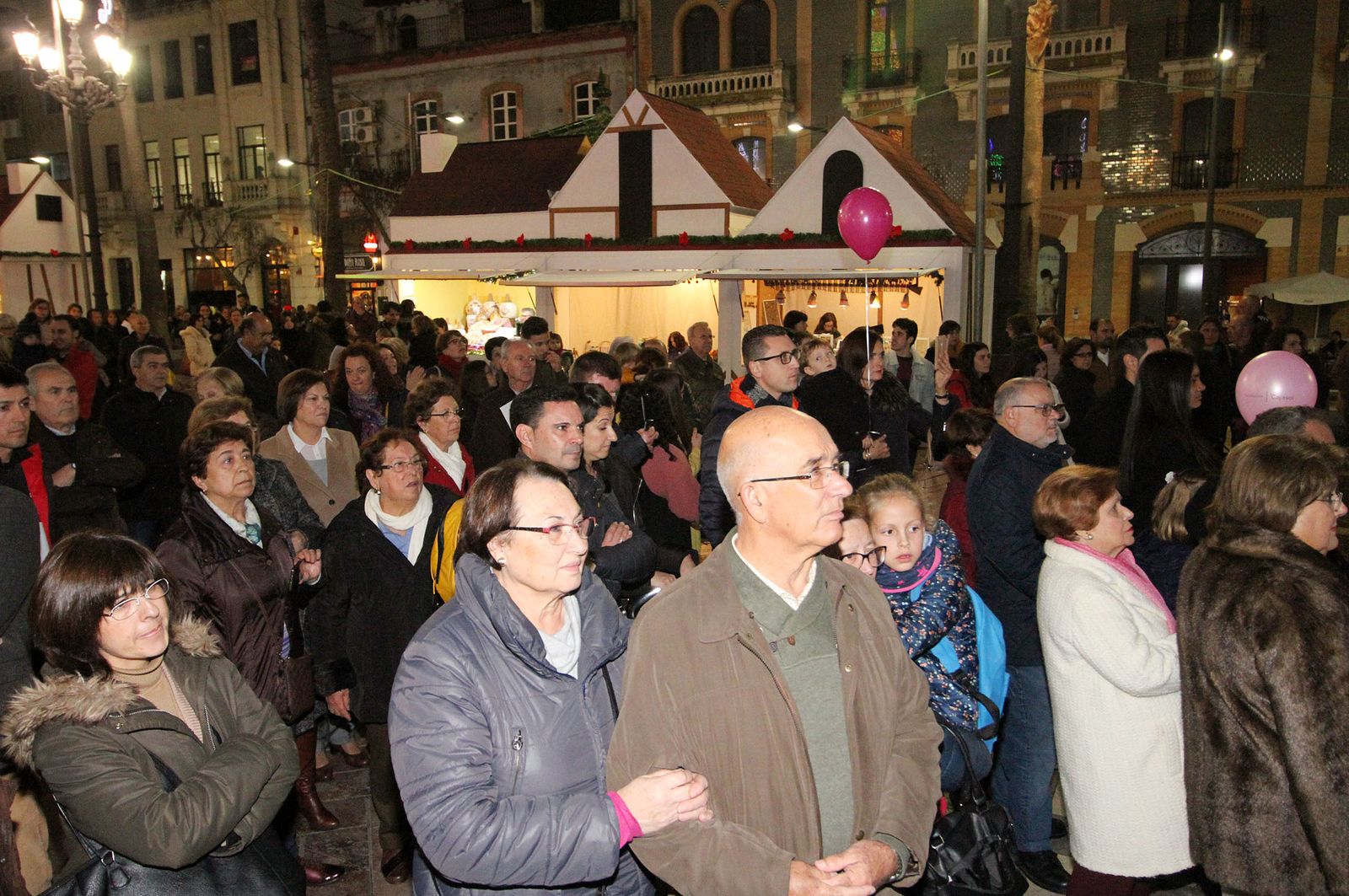 Pepe El Marismeño y el Coro de Emigrantes ponen voz al Cuentacuentos de Huelva Información, en imágenes