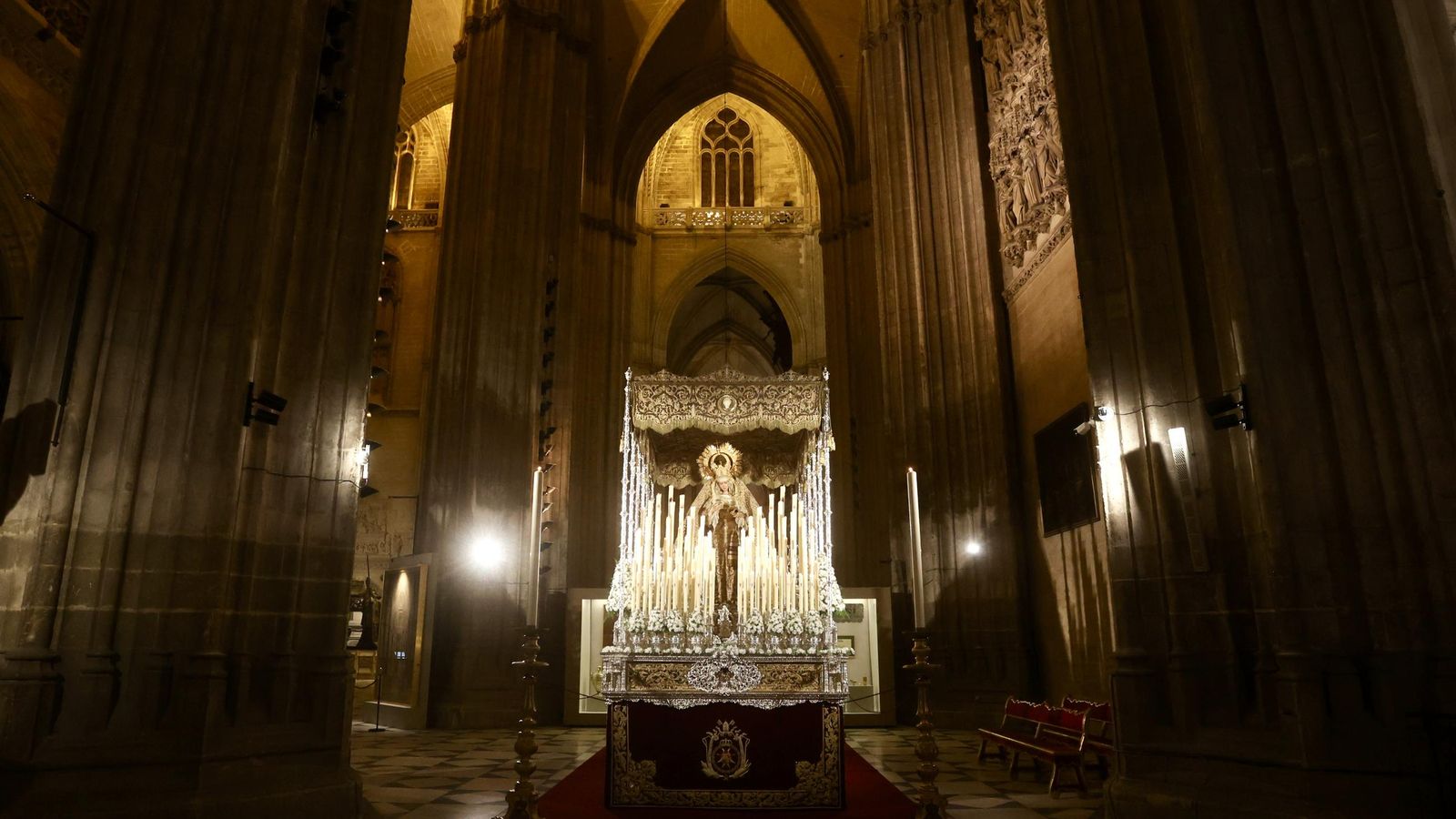 exposición "SEDES HISPALENSIS: FONS PIETATIS». LA CATEDRAL DE SEVILLA, FUENTE DE PIEDAD"
