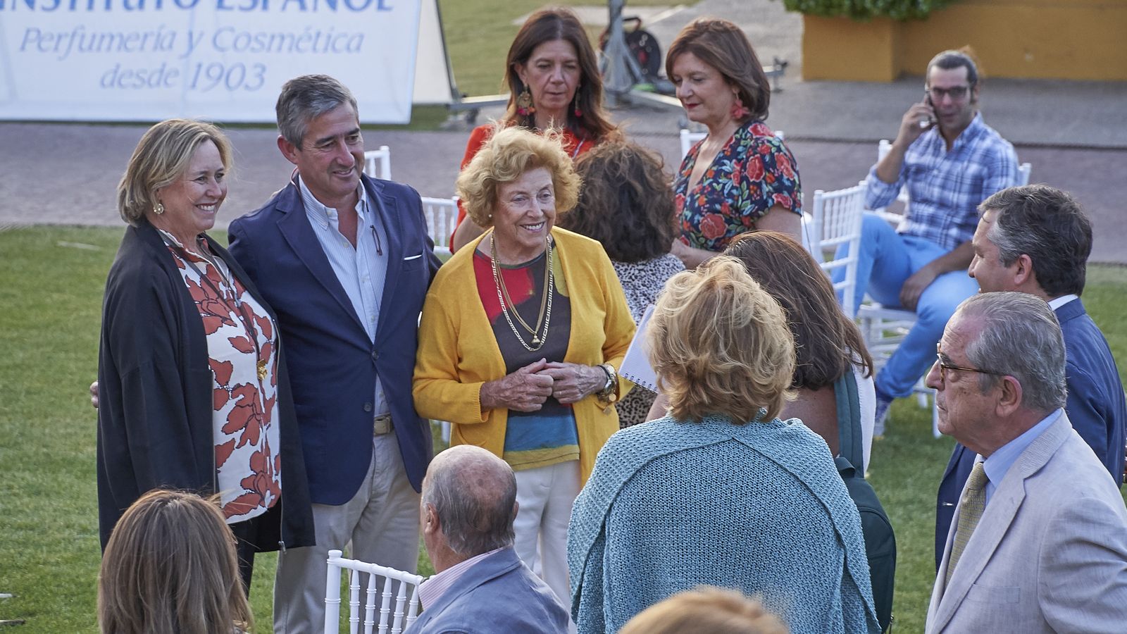 Cristina Vázquez Terry, Diego Parladé Soto y Cristina Terry, en la jornada solidaria.