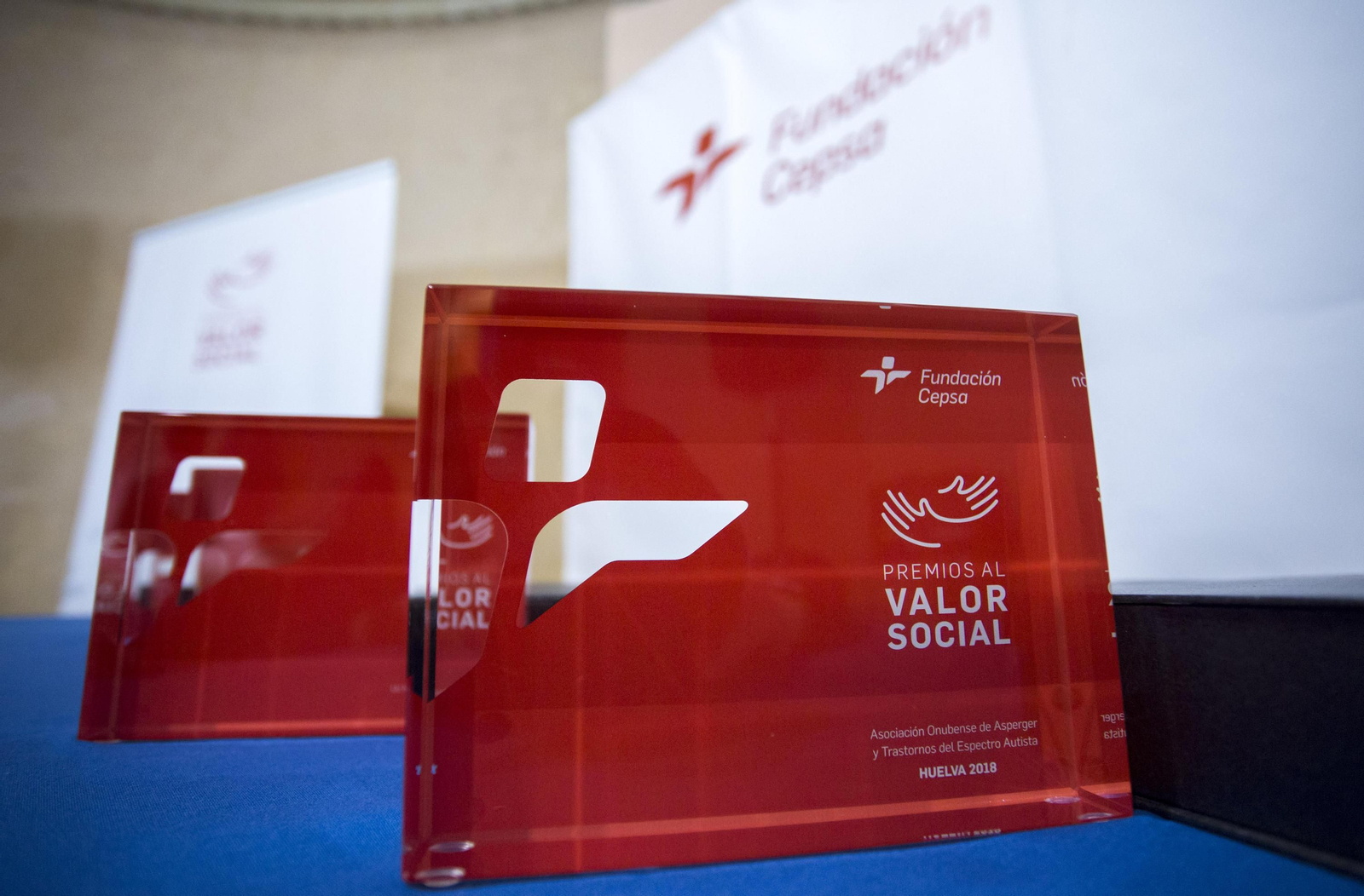 Placa de los Premios al Valor Social de Fundación Cepsa
