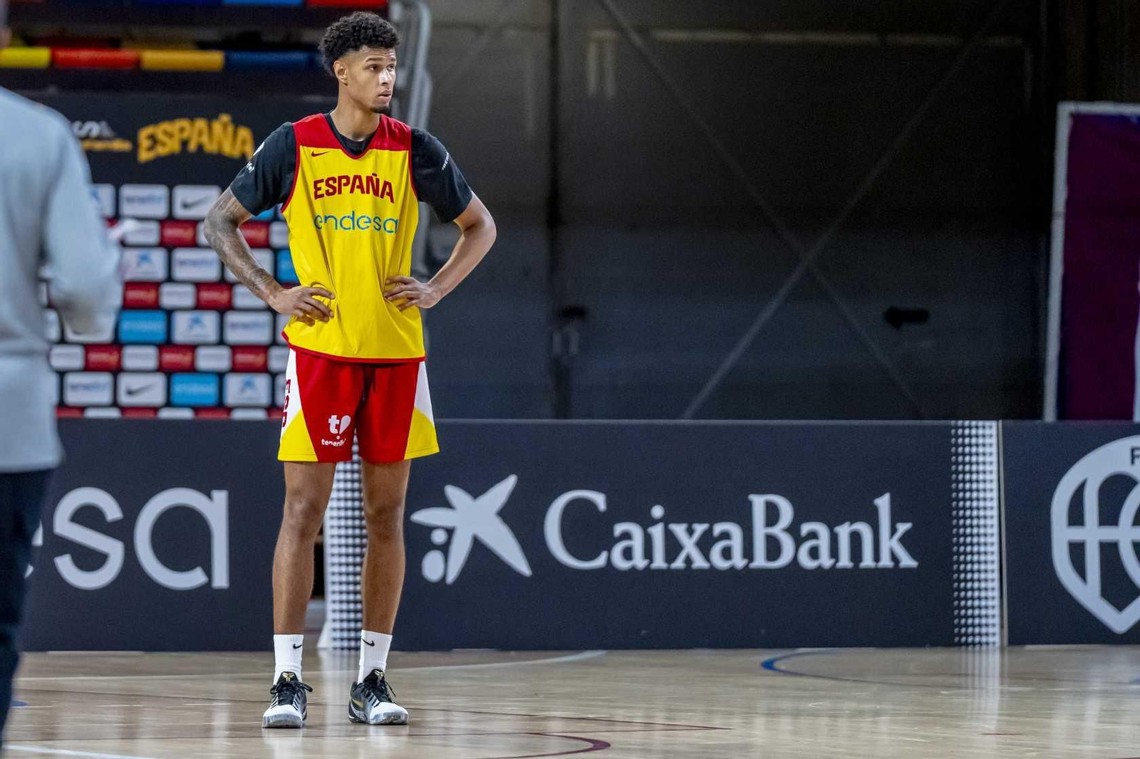 Alberto Díaz, Francis Alonso y Paco Aurioles, en la primera España de Chus Mateo