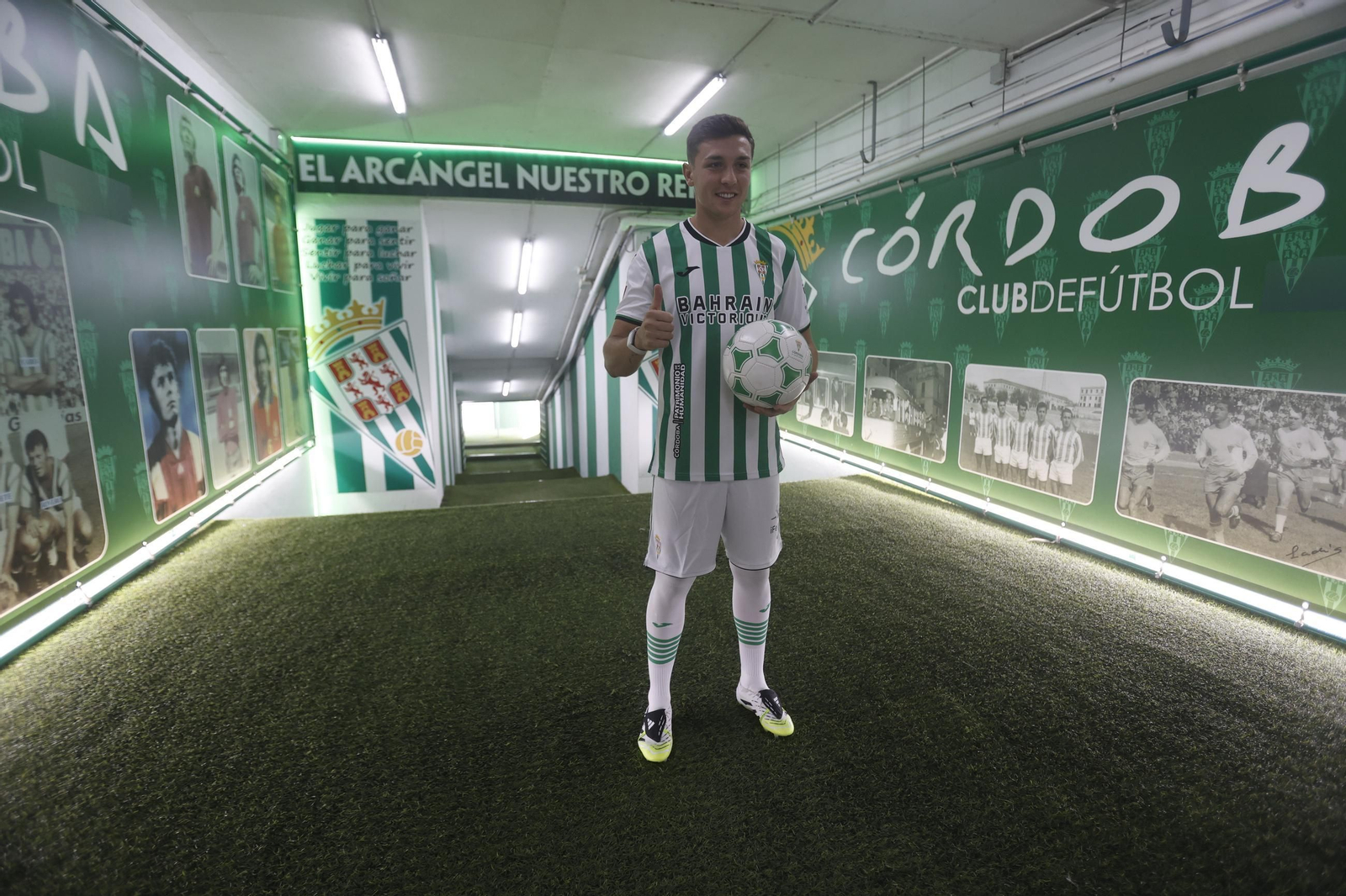 Las mejores fotos de la presentación de Alberto del Moral como nuevo jugador del Córdoba CF