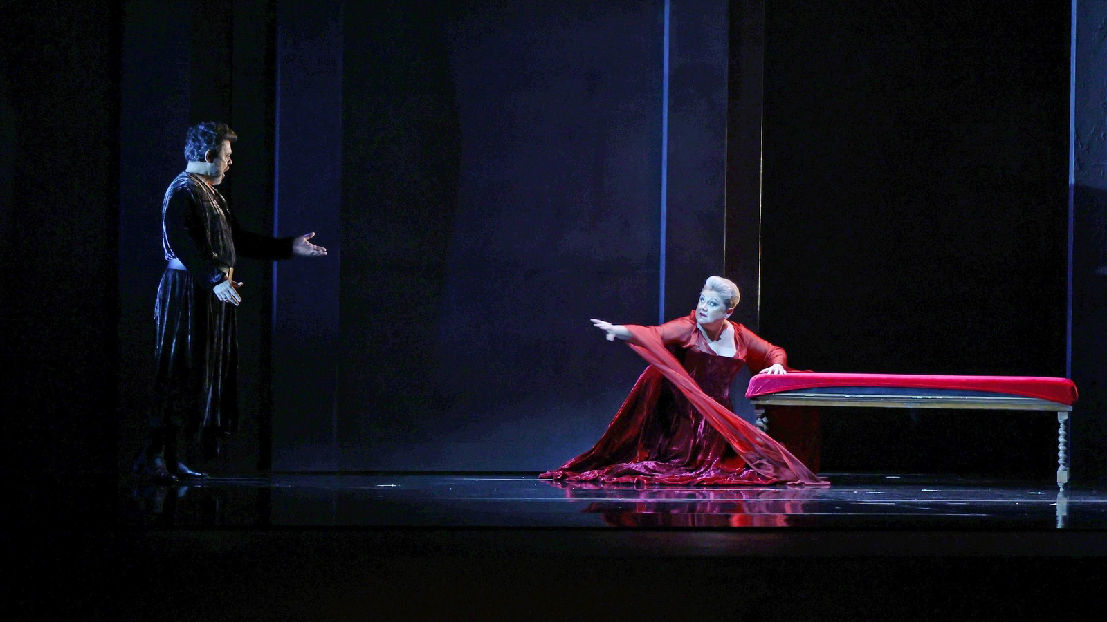 Imágenes de la ópera Macbeth en el Teatro Villamarta de Jerez