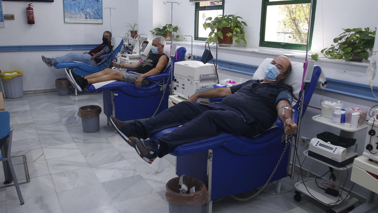 Los donantes en la sala de donación.