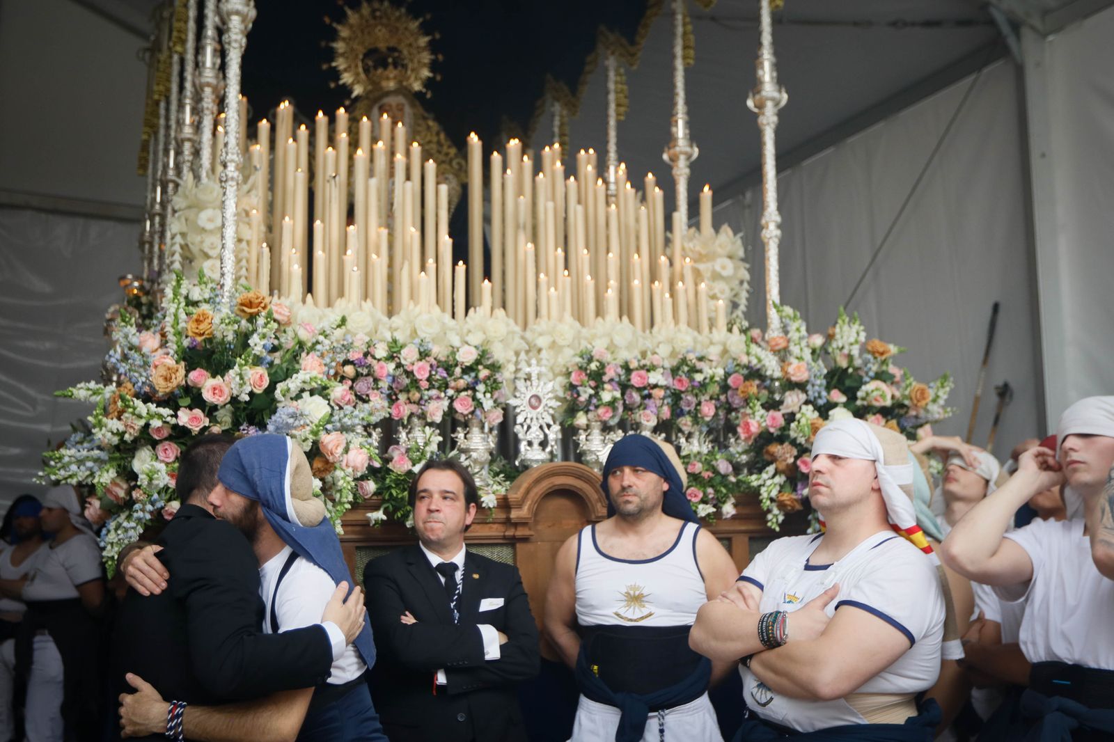 Mira como la cena sale a las calles de Almería tras las lluvias