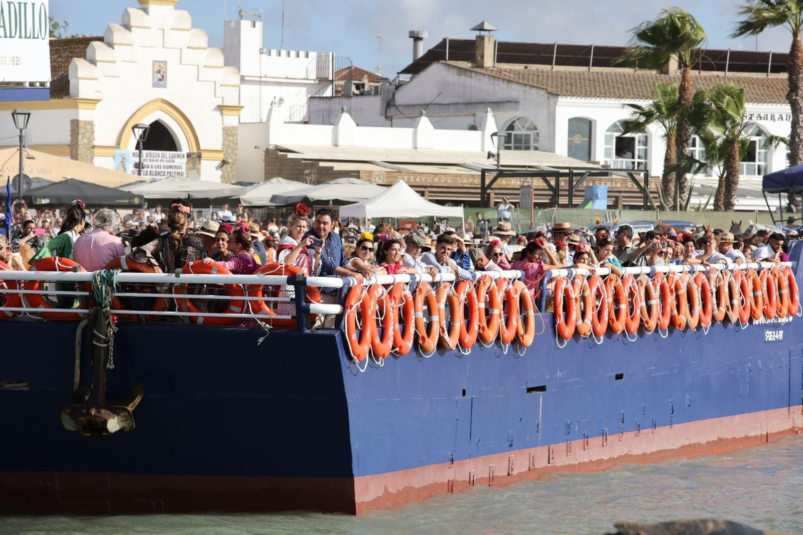 Imágenes del embarque de la Hermandad del Rocío de Jerez
