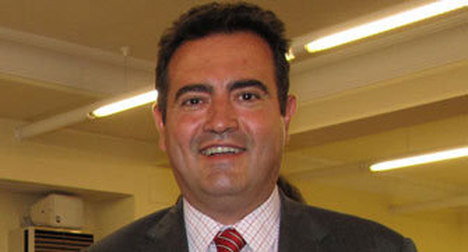 El gerente de Fibes cobrará el mismo sueldo que Espadas