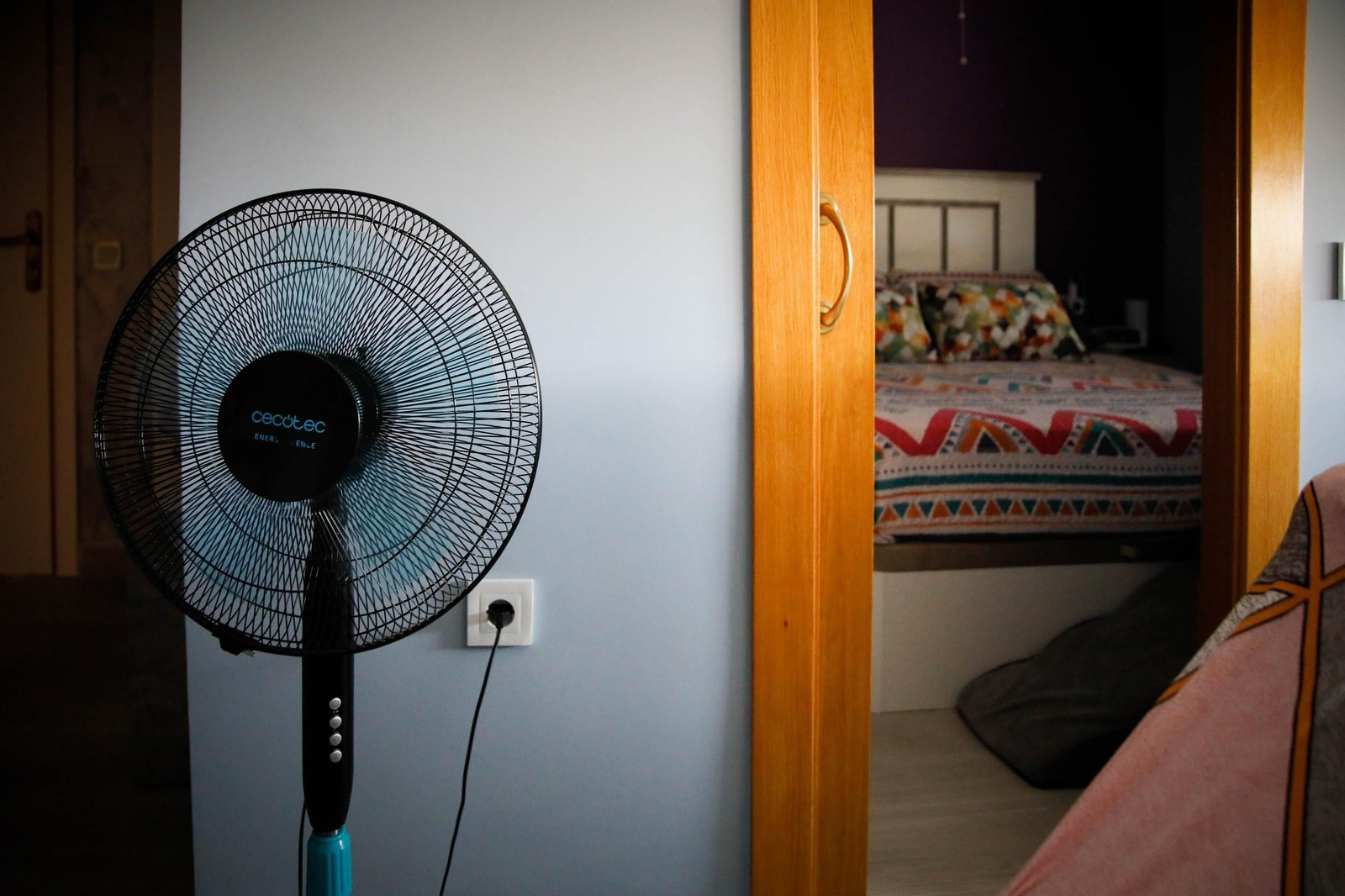 Imágenes de las quejas vecinales ante los cortes de luz en el barrio de pescadería