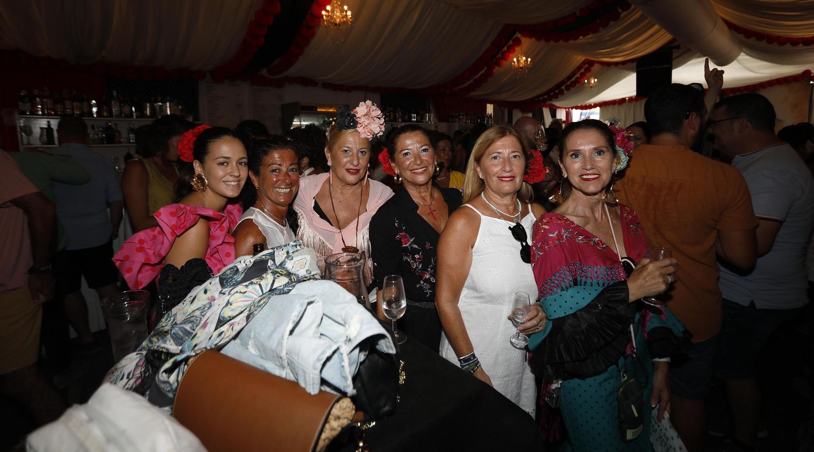 Búscate en las fotos del Día de la Mujer en la Feria de Tarifa