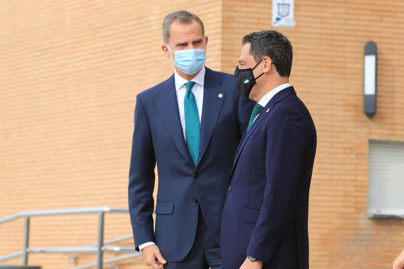 Fotogalería 'El Rey entrega el premio Reino de España a la Trayectora Empresarial a Paco Cosentino'