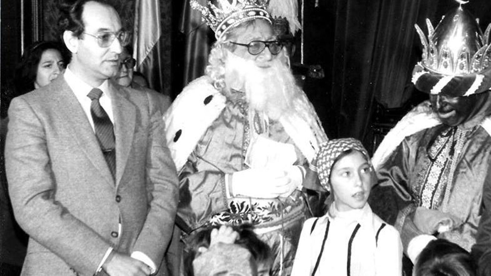 En 1982, como organizador de la cabalgata de Reyes, junto al poeta Luis Rosales y el periodista Tico Medina que hizo de Baltasar.