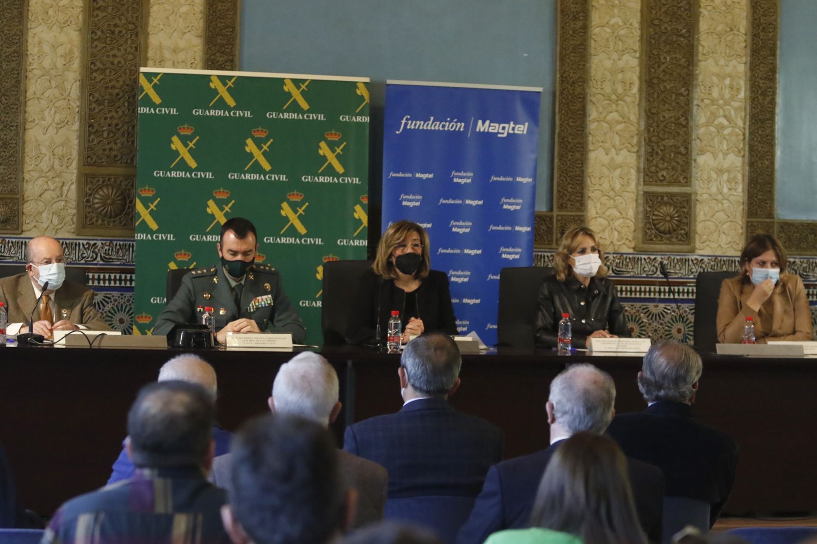 La entrega de los V Premios a la Excelencia Académica para hijos de la Guardia Civil, en fotografías