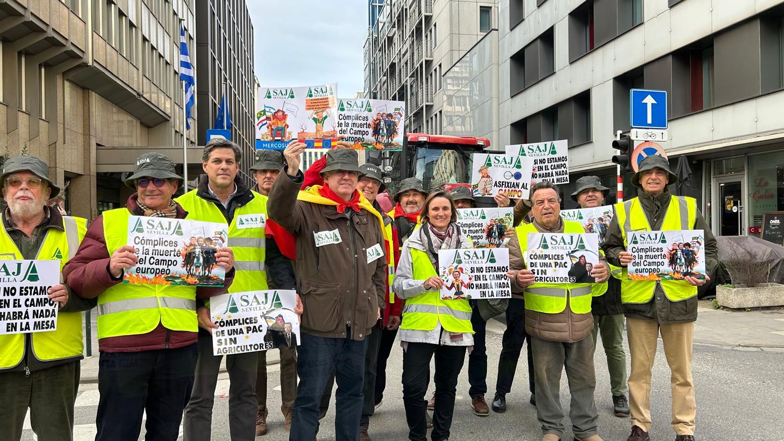 Representantes de Asaja-Sevilla en la manifestación