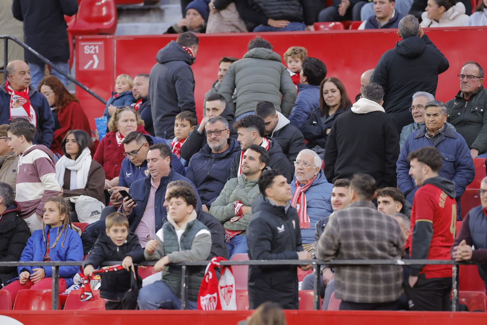 Búscate en las fots del Sevilla fC - Bibao