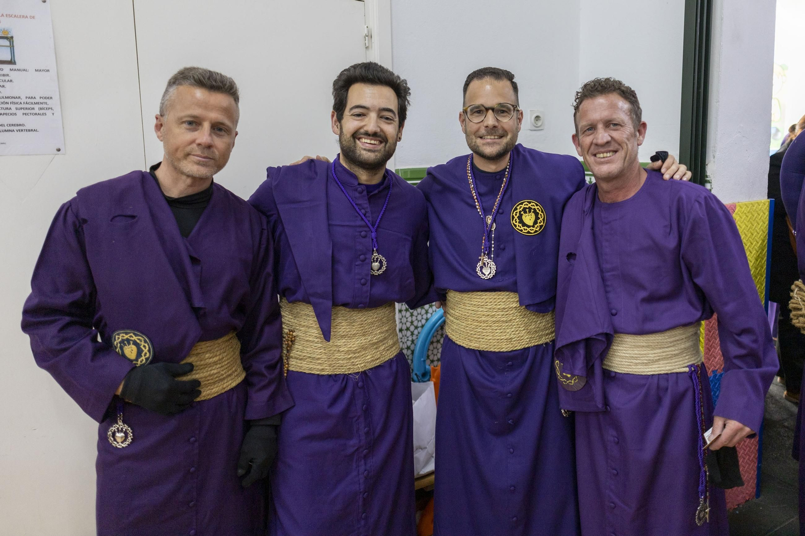 Imágenes de la salida de Dolor y Sacrifico en la Semana Santa de El Puerto 2025