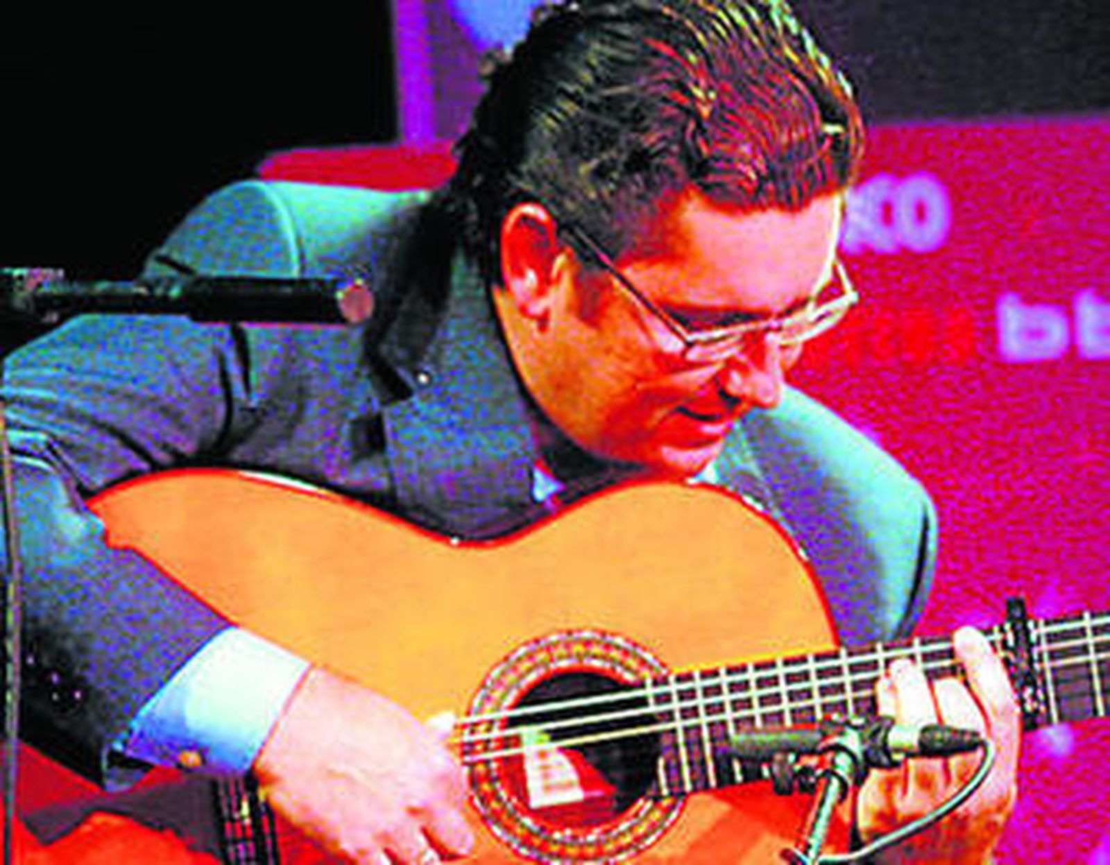 El guitarrista Antonio Higuero, uno de los participantes de ¡¡Por derecho!!.