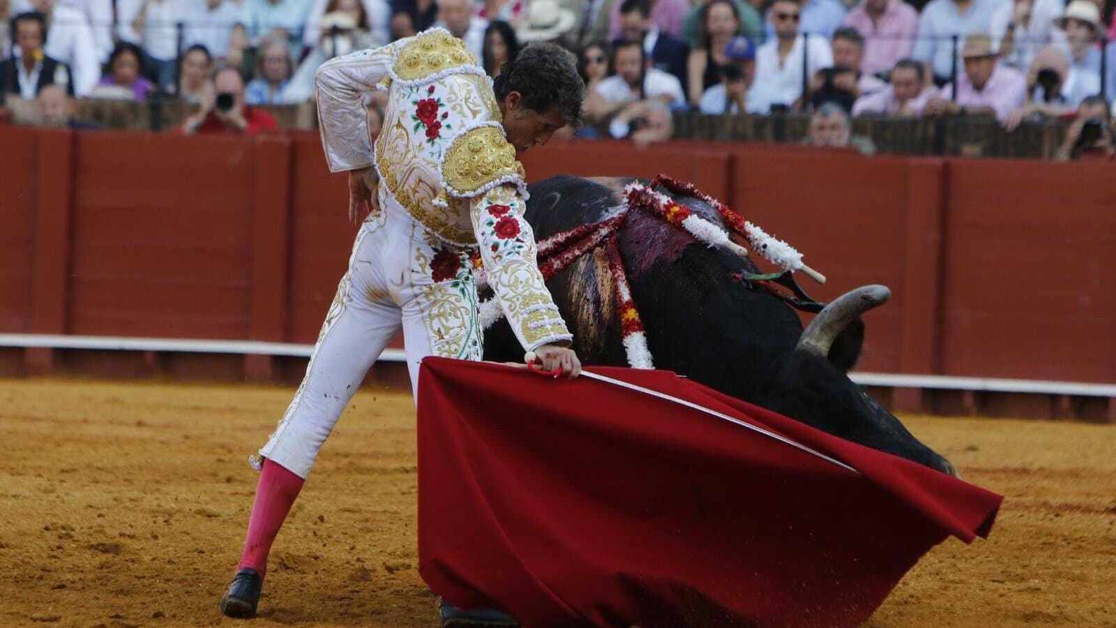 Escribano con el cuarto toro
