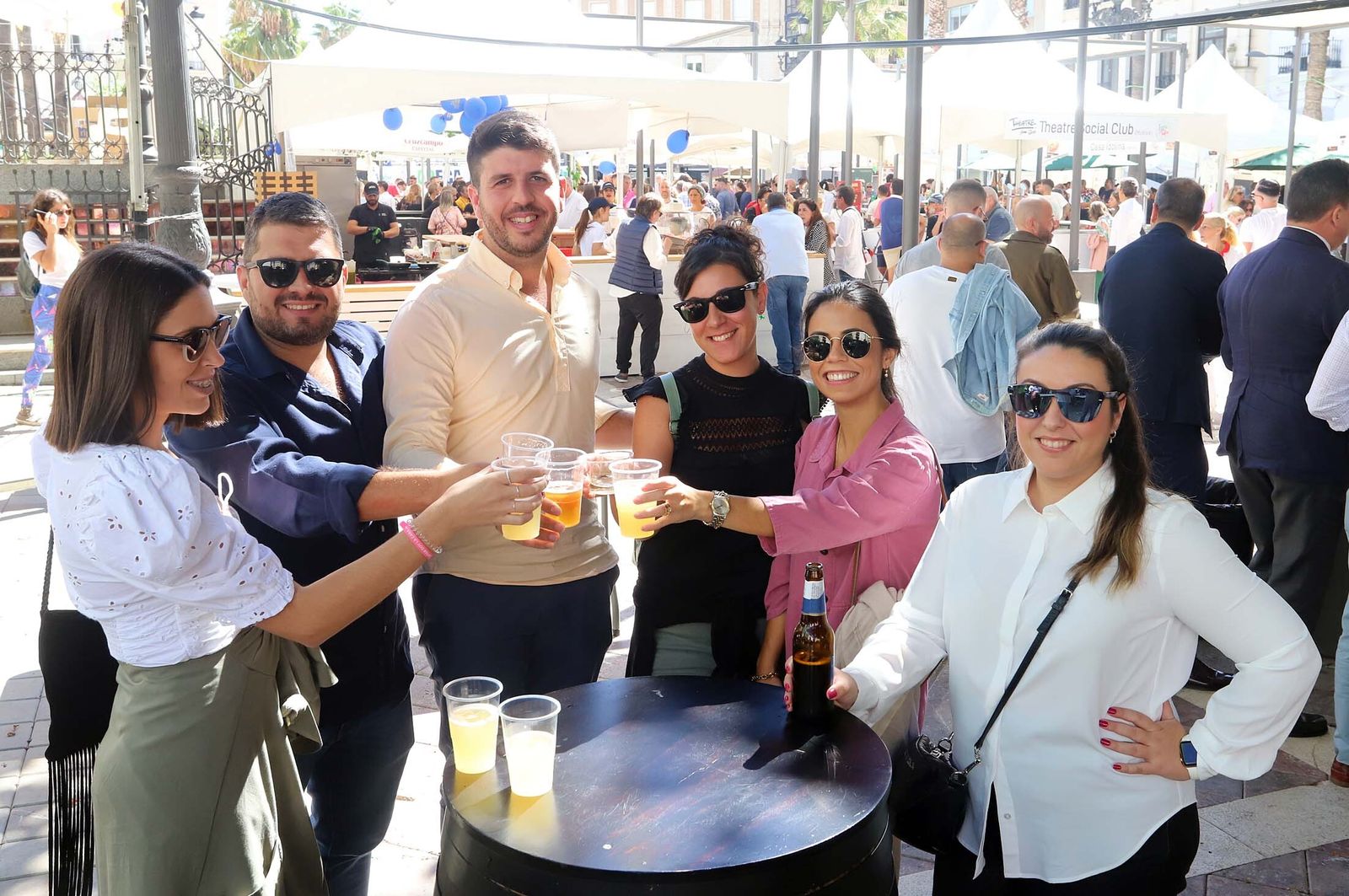Imágenes del gran ambiente en el segundo día de la Feria de la Tapa