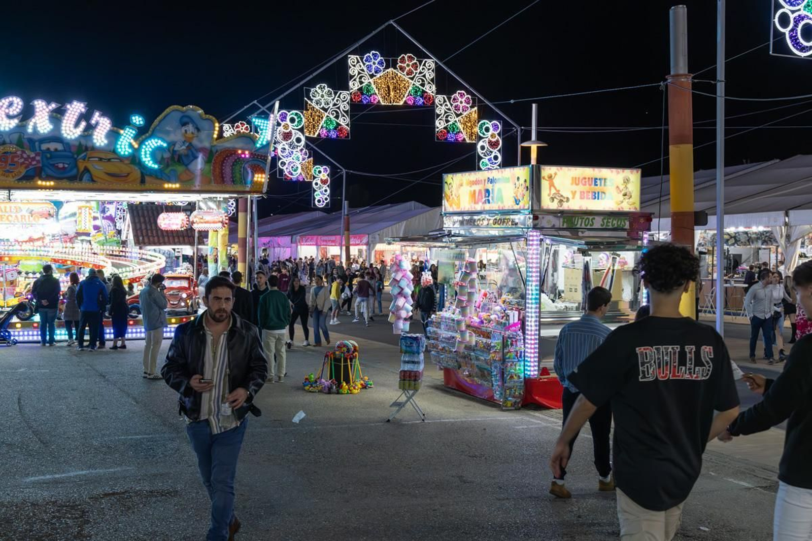 Feria de San Lucas por la noche, en imágenes