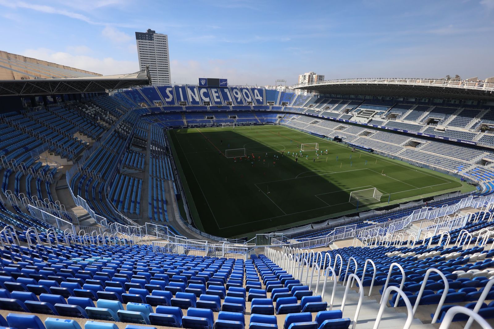Dani Lorenzo y Genaro, altas en el Málaga y apunta al Ceuta