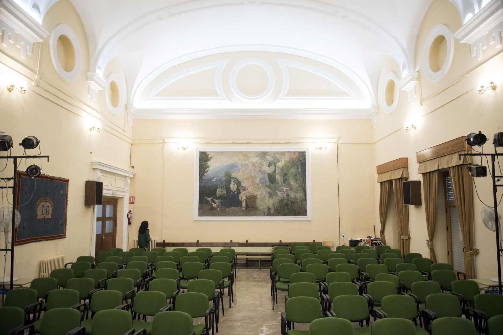 Salón de actos del IES Ángel Ganivet.