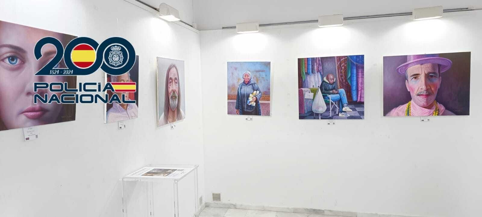 Parte de la exposición de los lienzos recuperados.