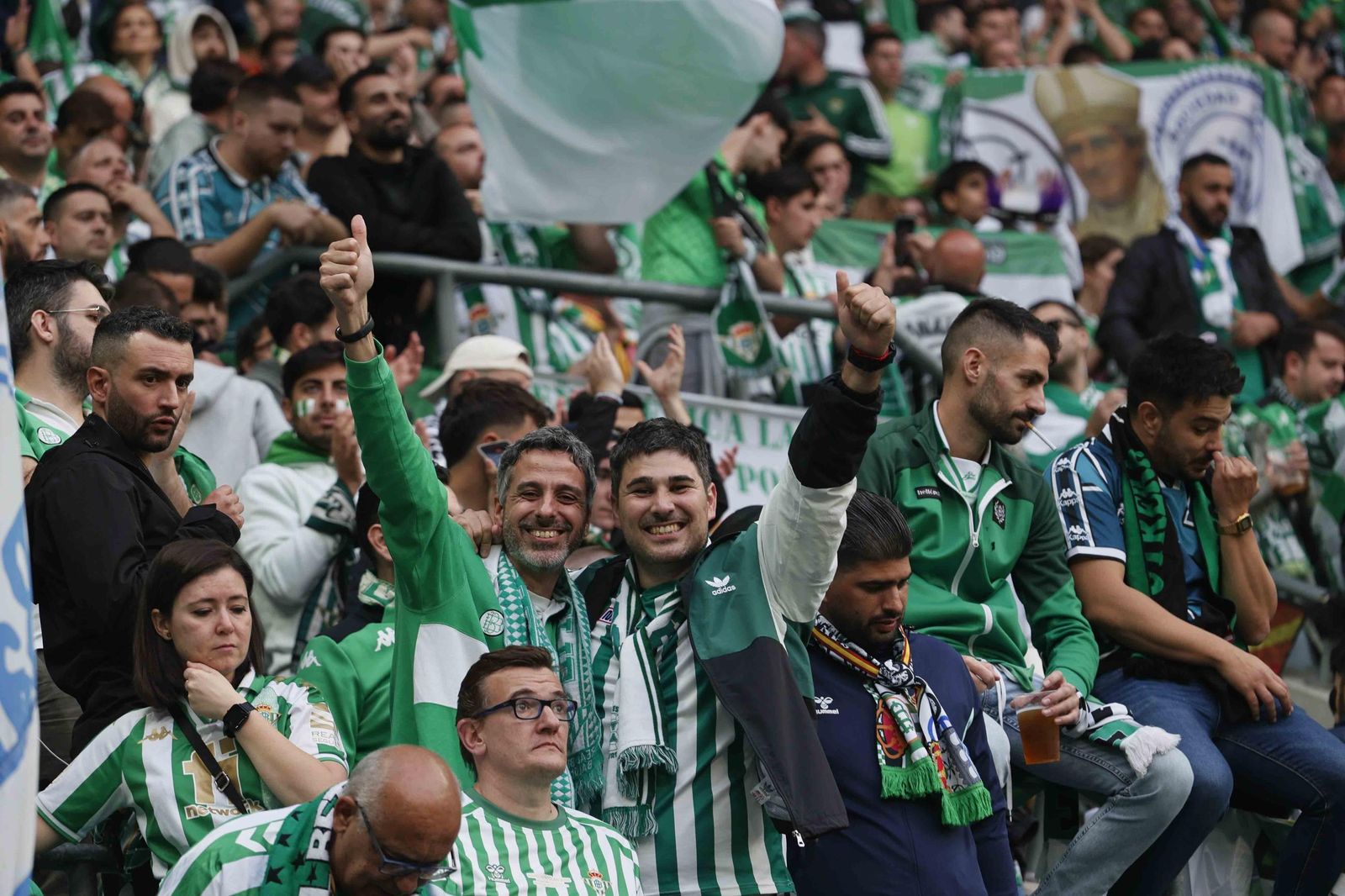La afición del Betis en la final de la Conference League