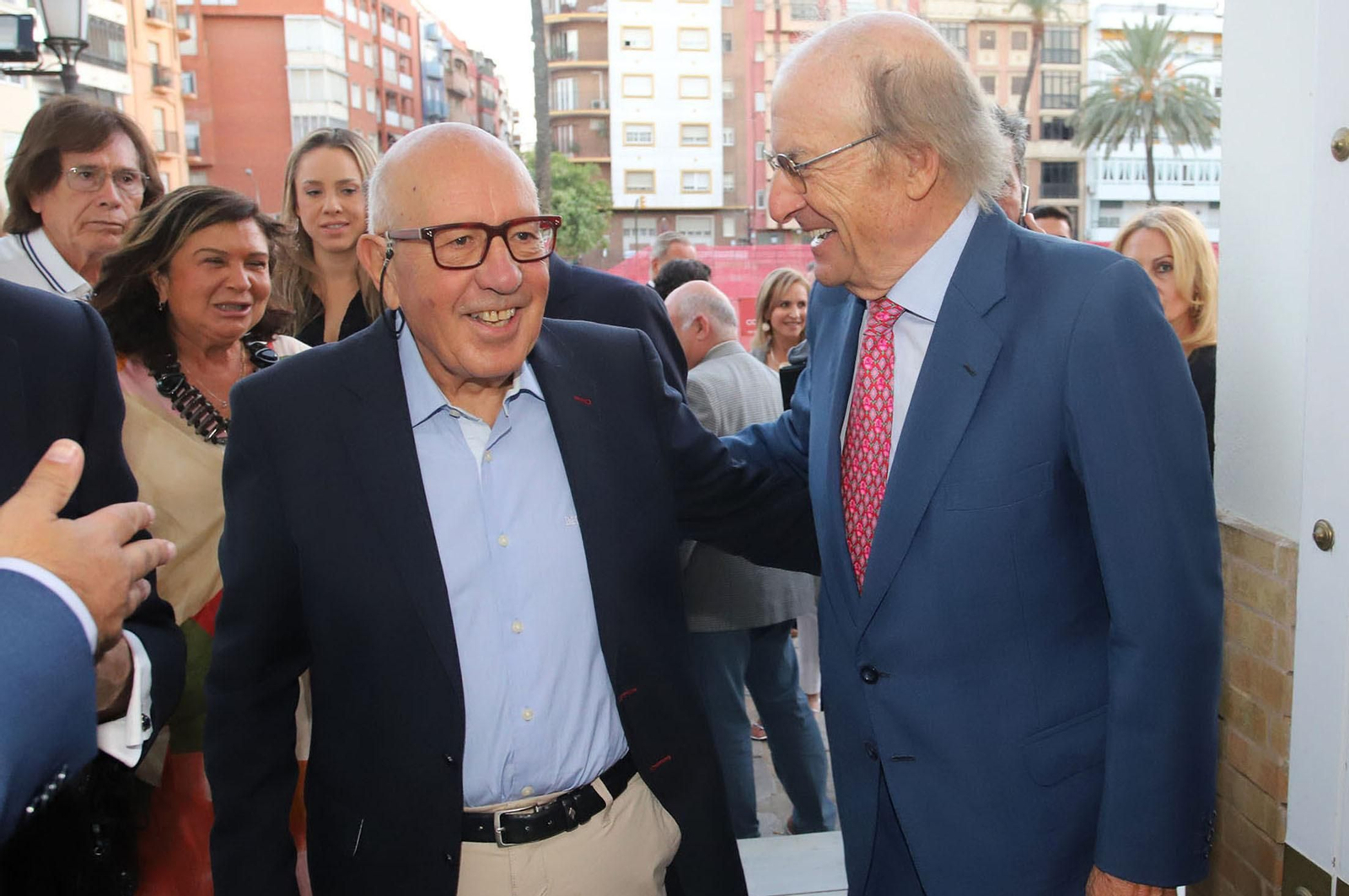 Imágenes de la recepción a los invitados a la gala de los Onubenses del Año