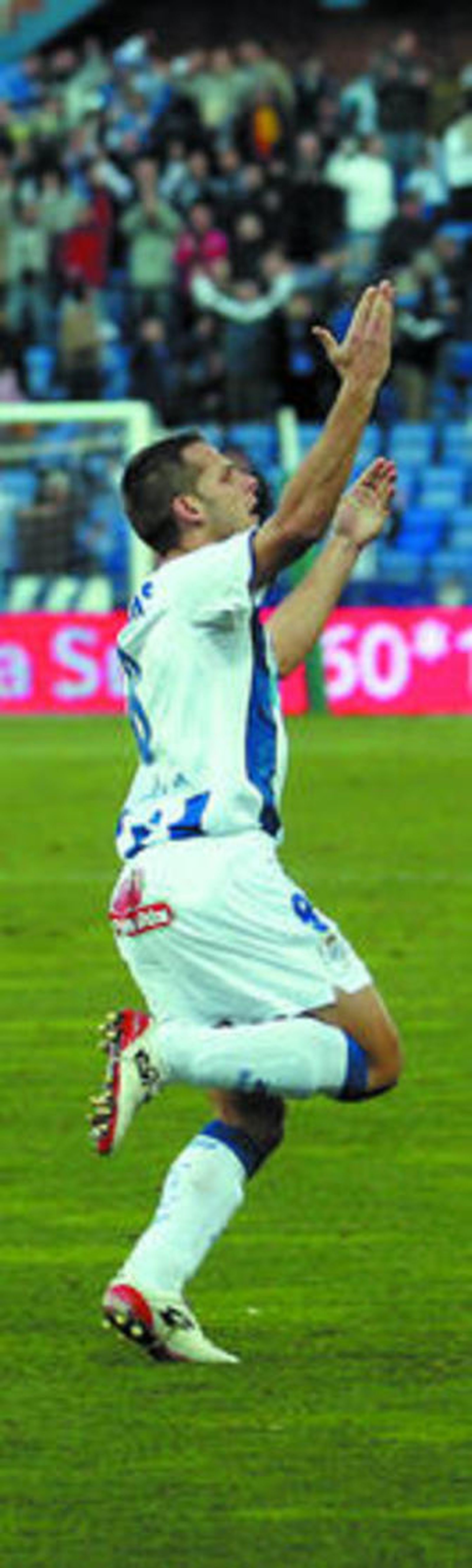 Akalé o Maidana, alternativas en el once del Recre si Camuñas no juega