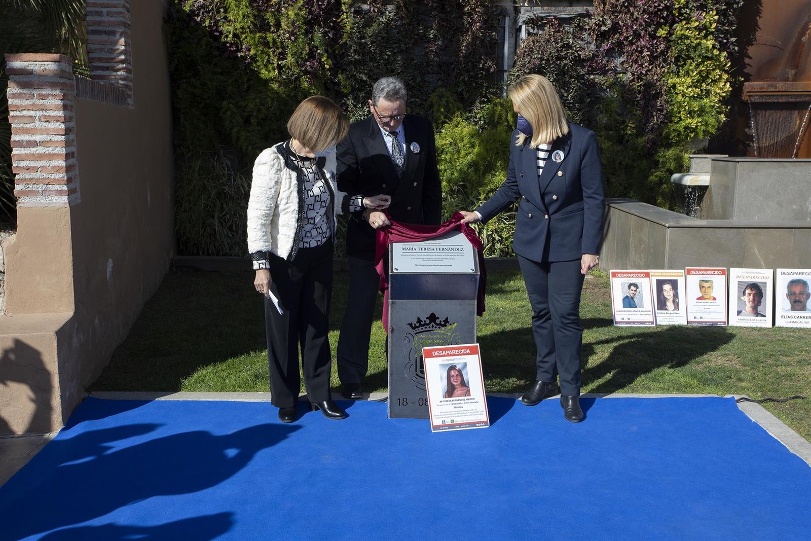 Así ha sido el acto en recuerdo a María Teresa Fernández y a los desaparecidos en Motril (Granada)