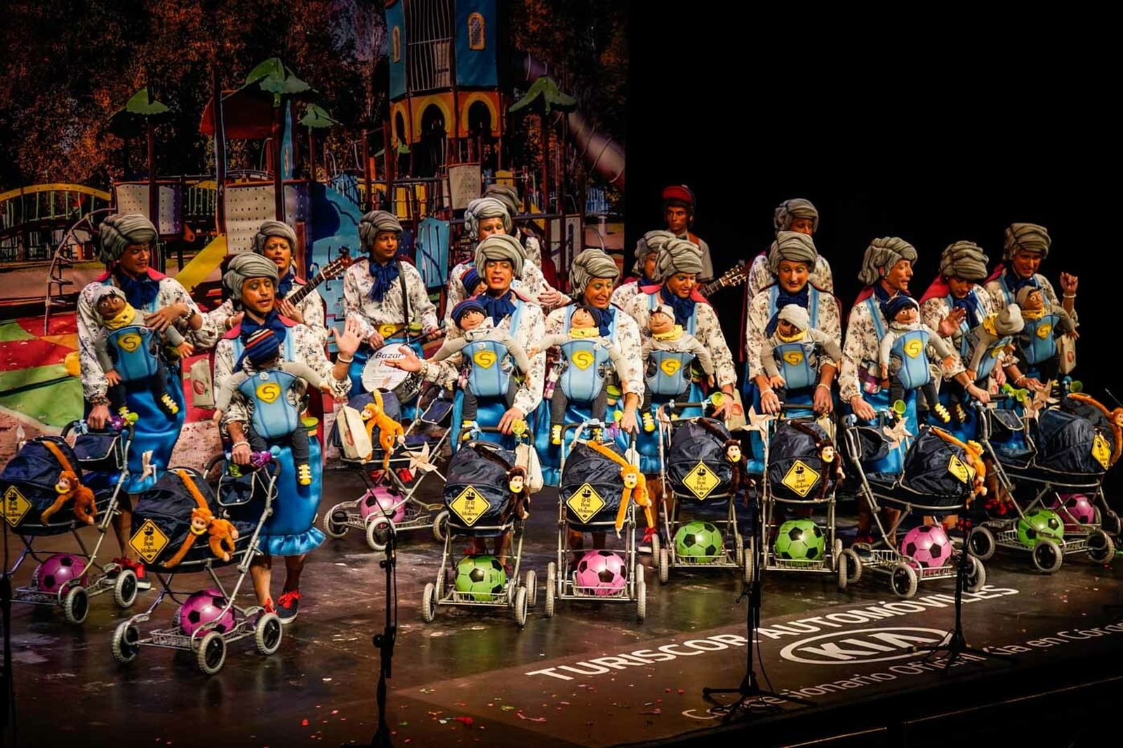 Chirigota 'Las superwoman'.