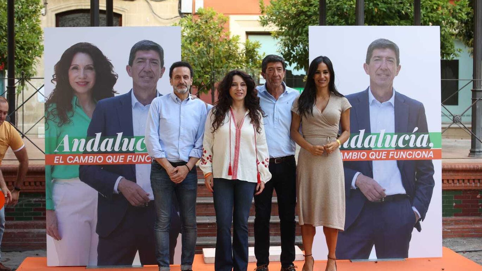 Edmundo Bal, Rocío Ruiz, Juan Marín y Begoña Villacís, en el inicio de campaña de Ciudadanos en la Alameda del Banco.