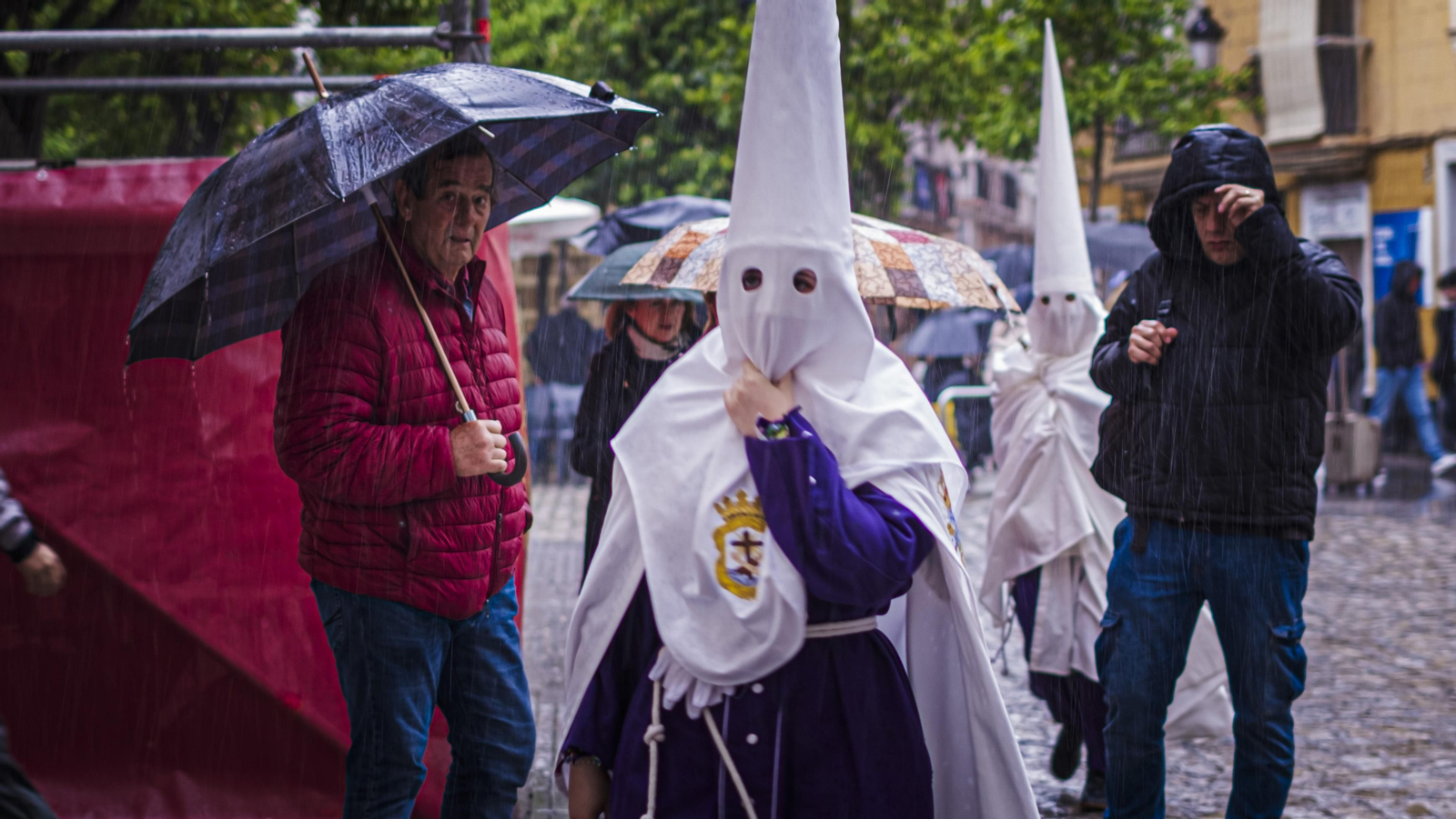 Semana Santa de Cádiz. Lunes Santo. Cofradía del Nazareno del Amor.