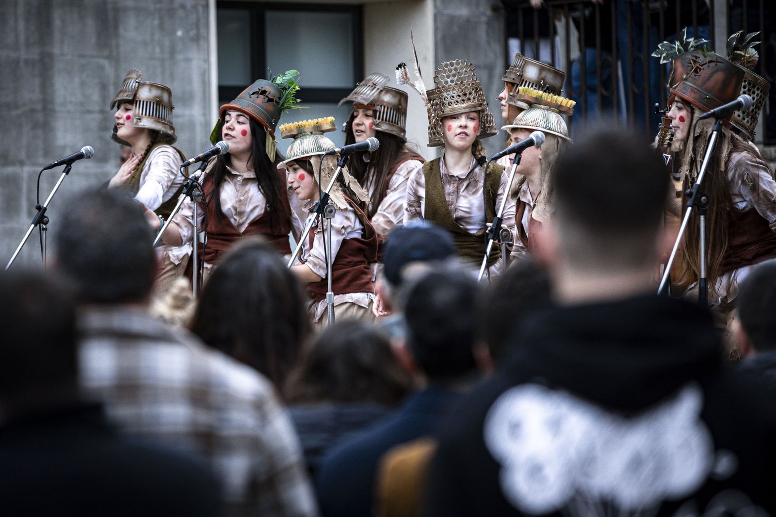 Las imágenes de la Chicharronada y la Gambada del Carnaval de Cádiz 2026