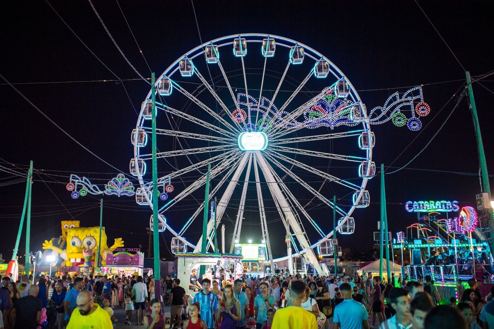 Las noches iluminadas en el Real de la Feria de Málaga (fotos)