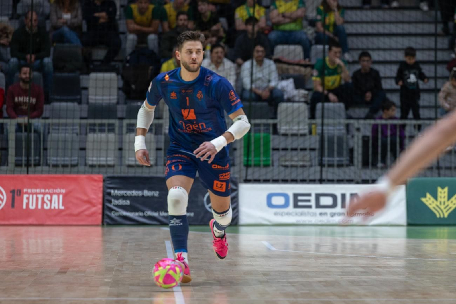 Jaén Paraíso Interior FS  4-3 Family Cash Alzira