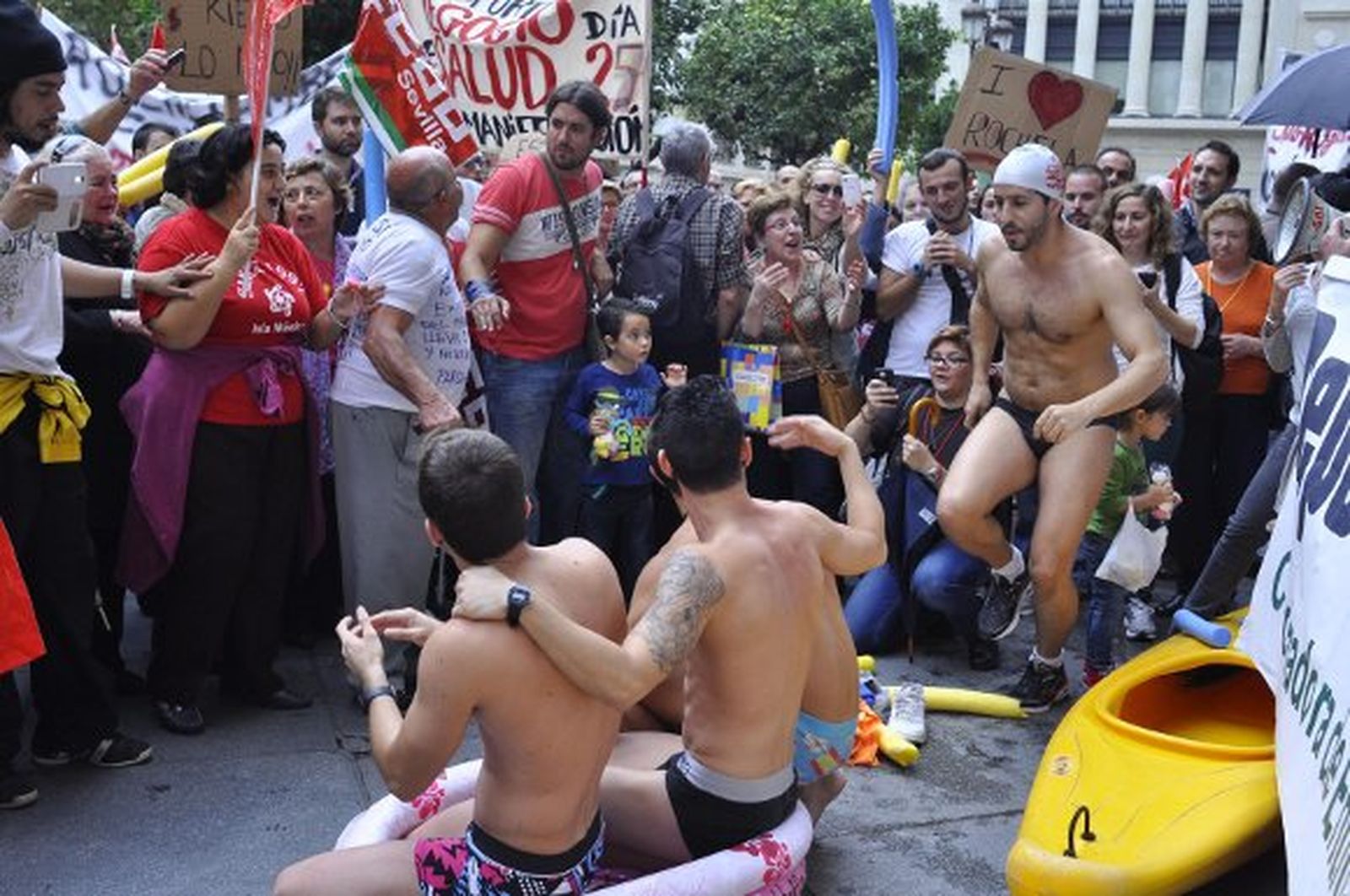 CCOO asegura que casi todas las piscinas han cerrado por la huelga