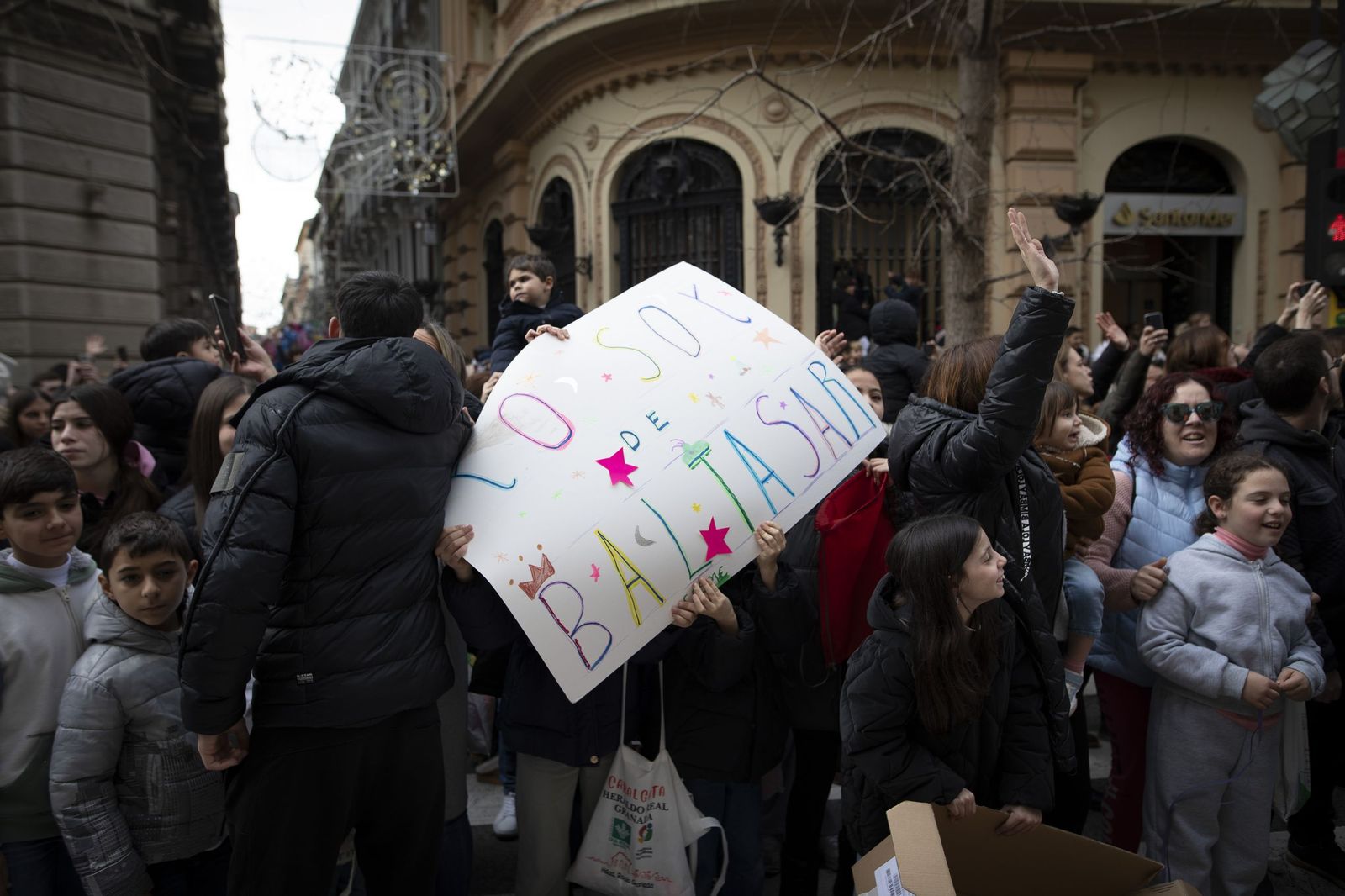 La Cabalgata de los Reyes Magos 2026 en Granada, en imágenes