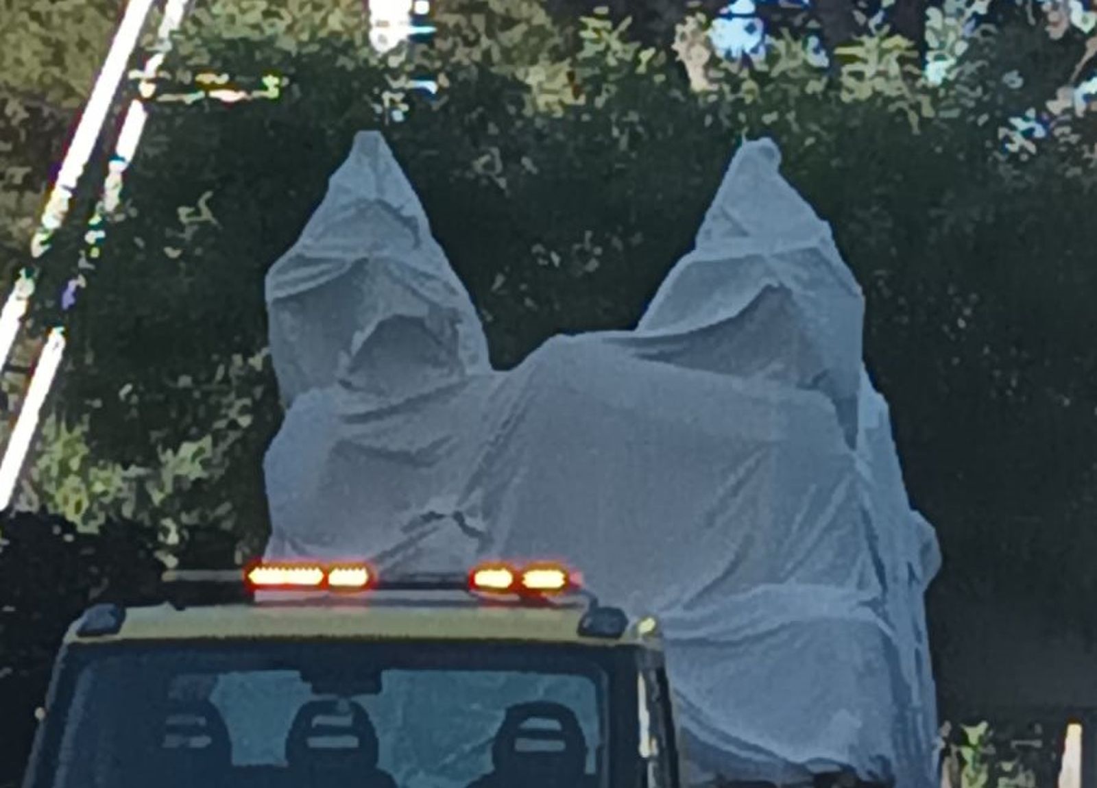 El paso de misterio de El Huerto es sacado de las dependencias de la cofradía en San Severiano.