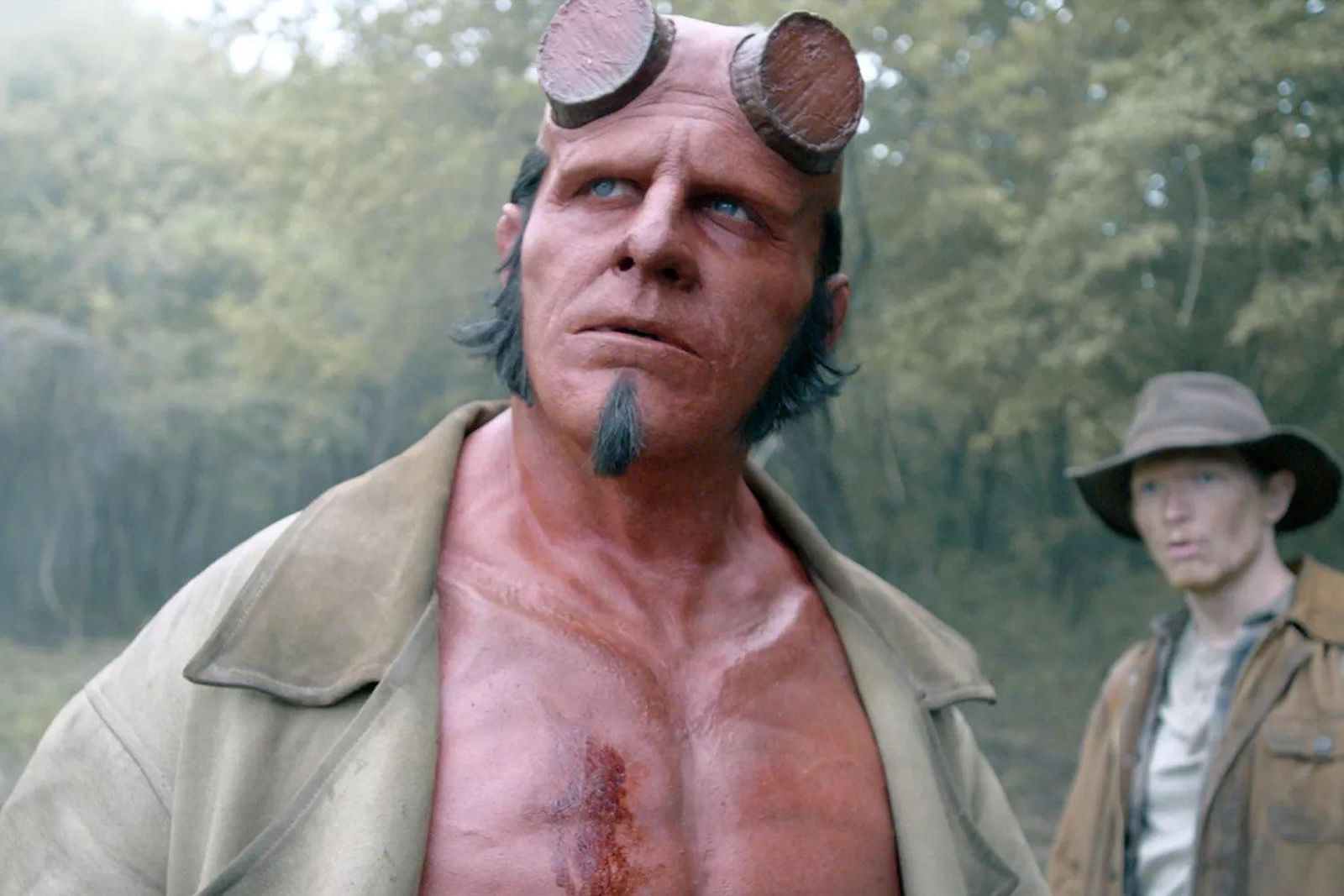 Jack Kesy se mete en la piel de Hellboy.